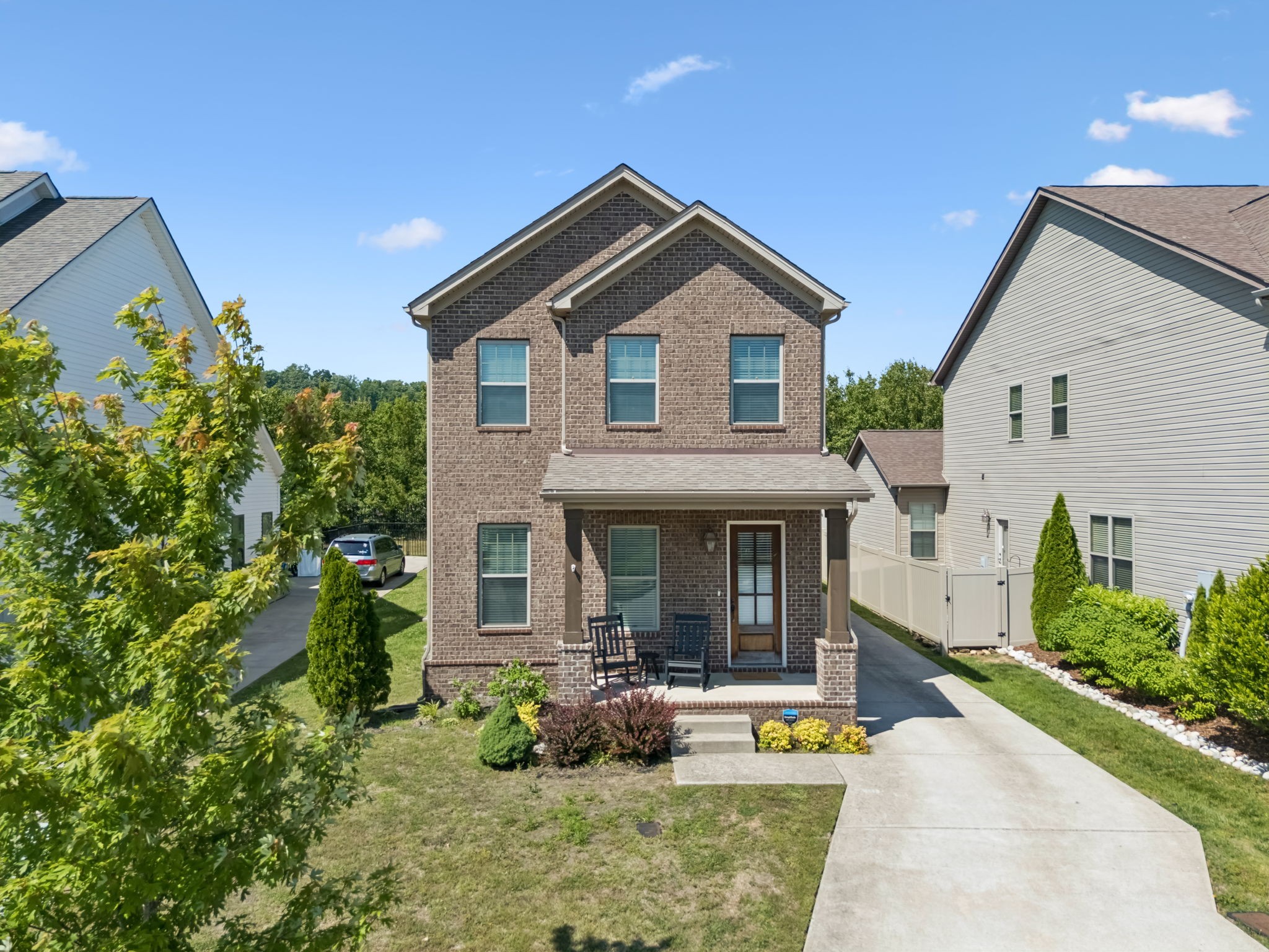 1649 Brockton Ln