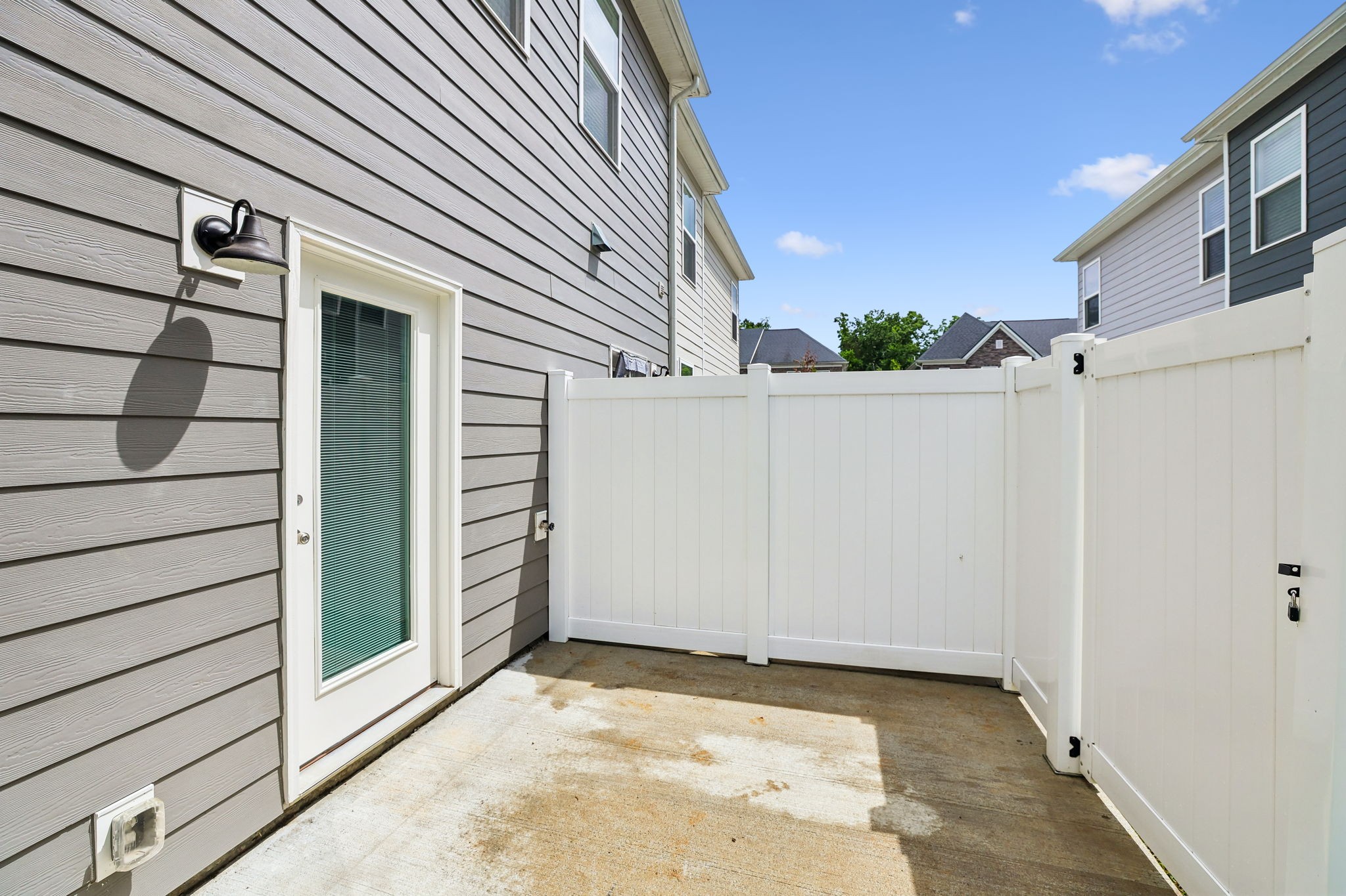 3307 Deerchase Cir