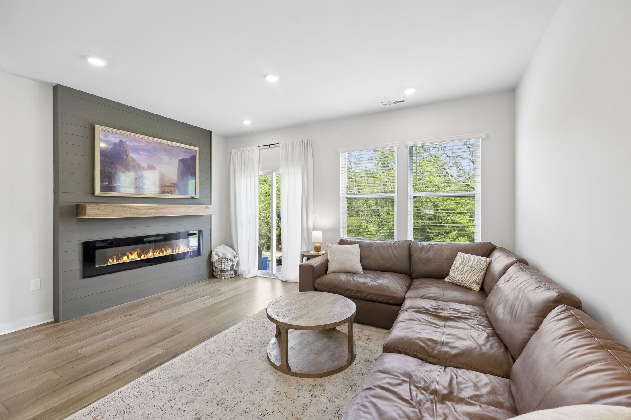 2232 Robert Gwynne Dr