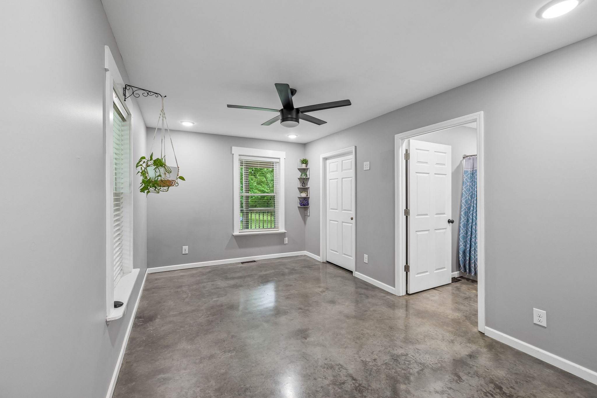 509 Iron Hill Rd