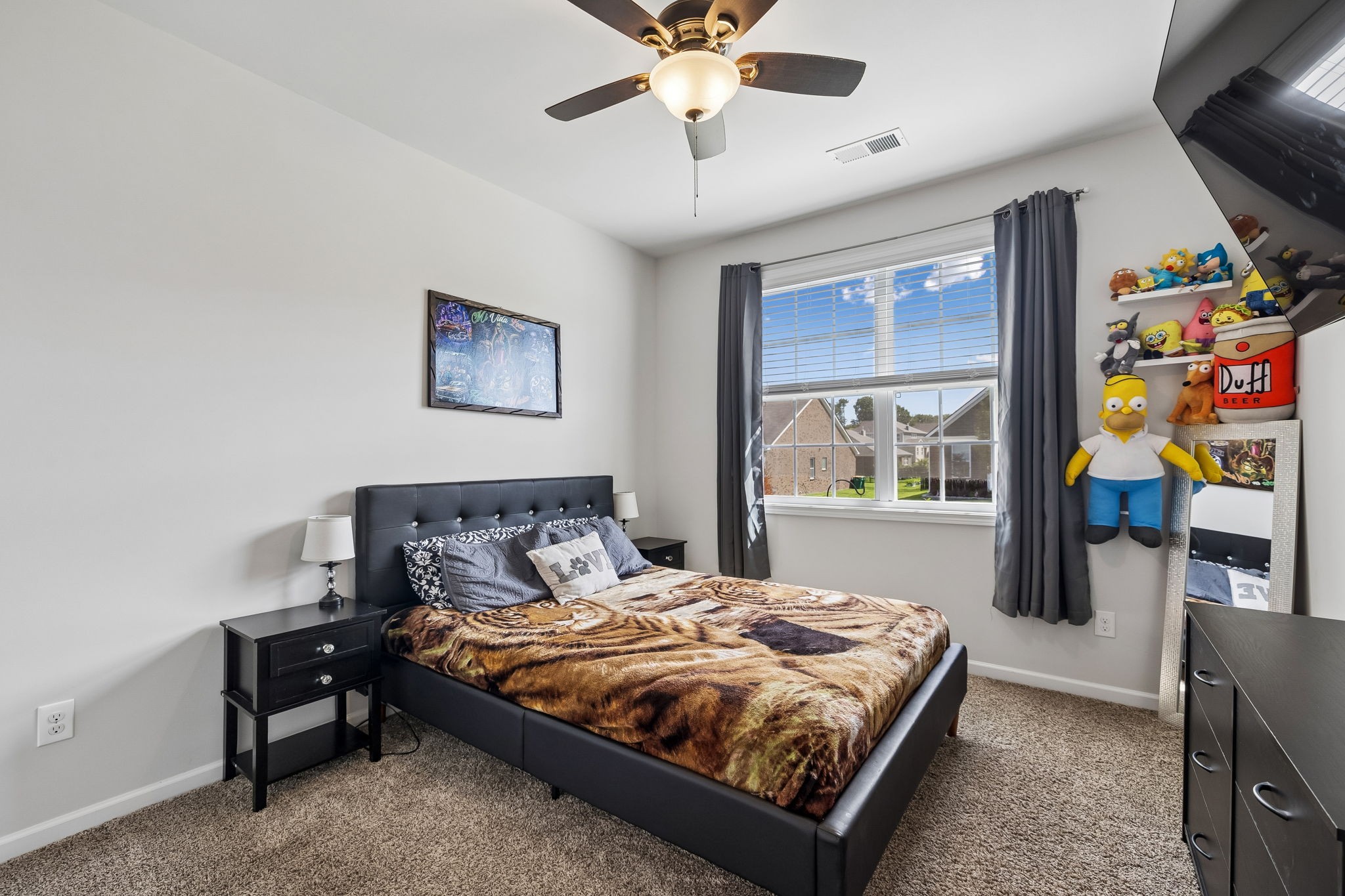 9003 Lockeland Dr