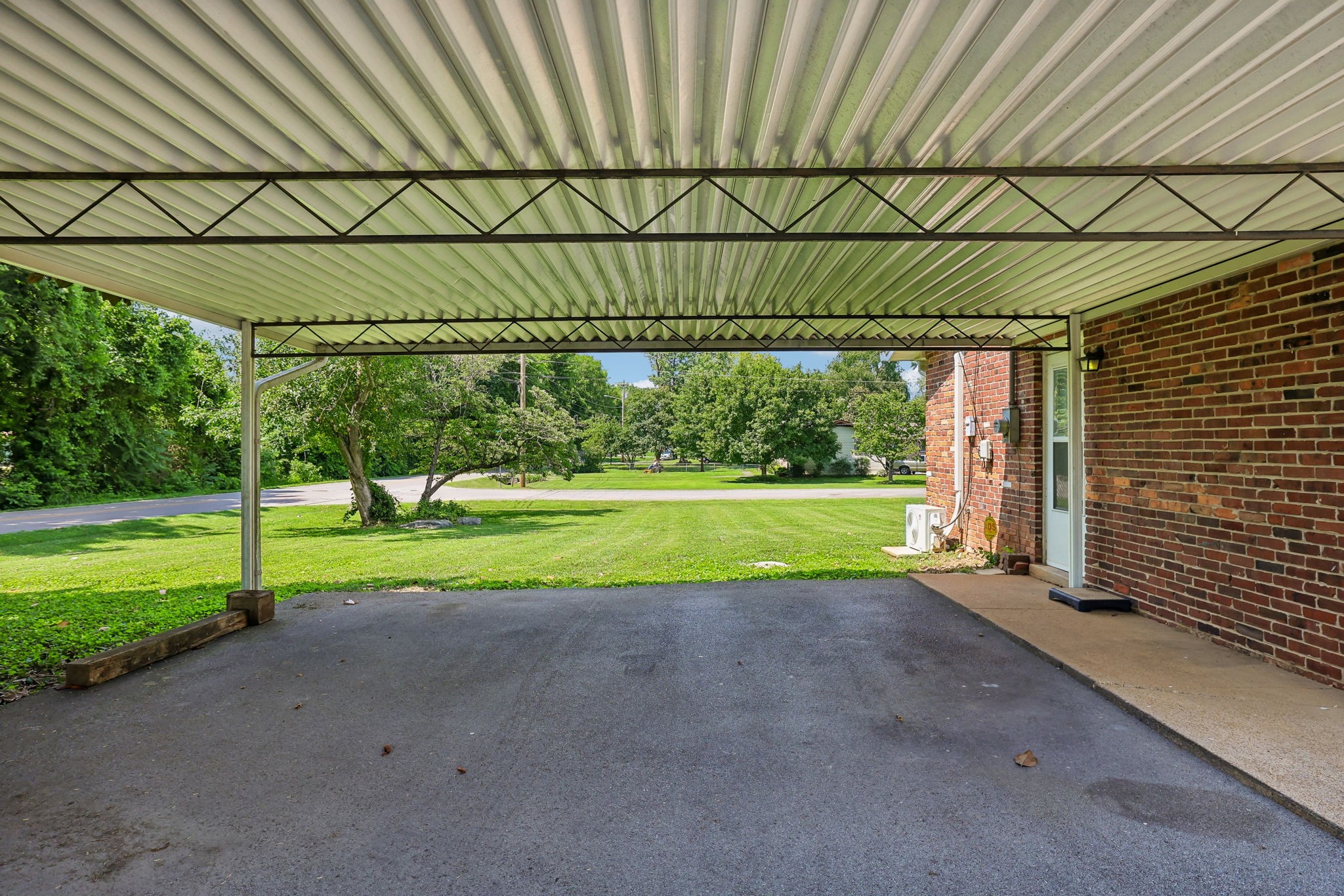 1323 Dawson Pl