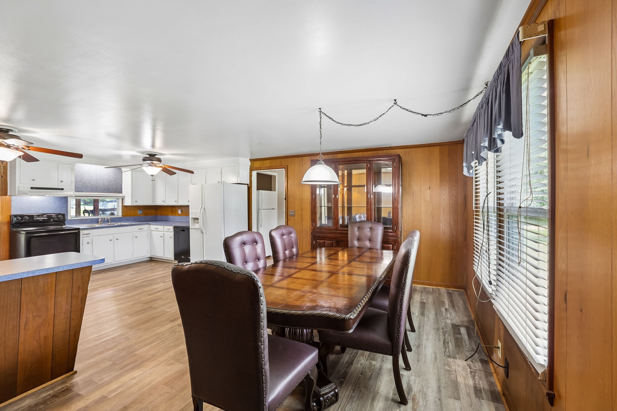 1323 Dawson Pl