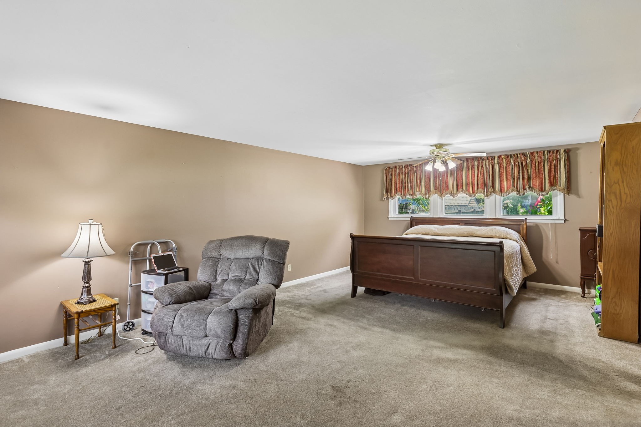 1323 Dawson Pl