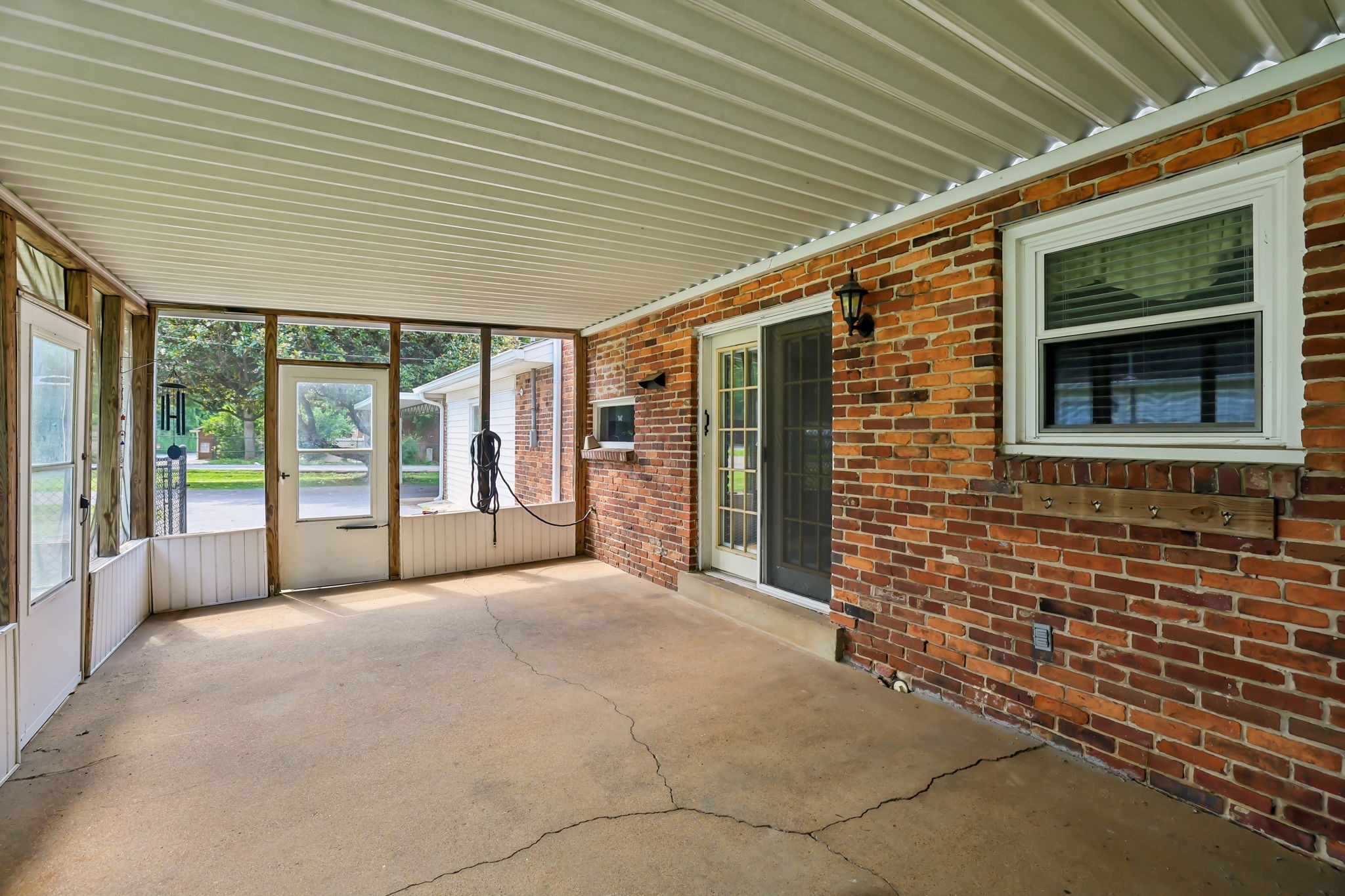 1323 Dawson Pl