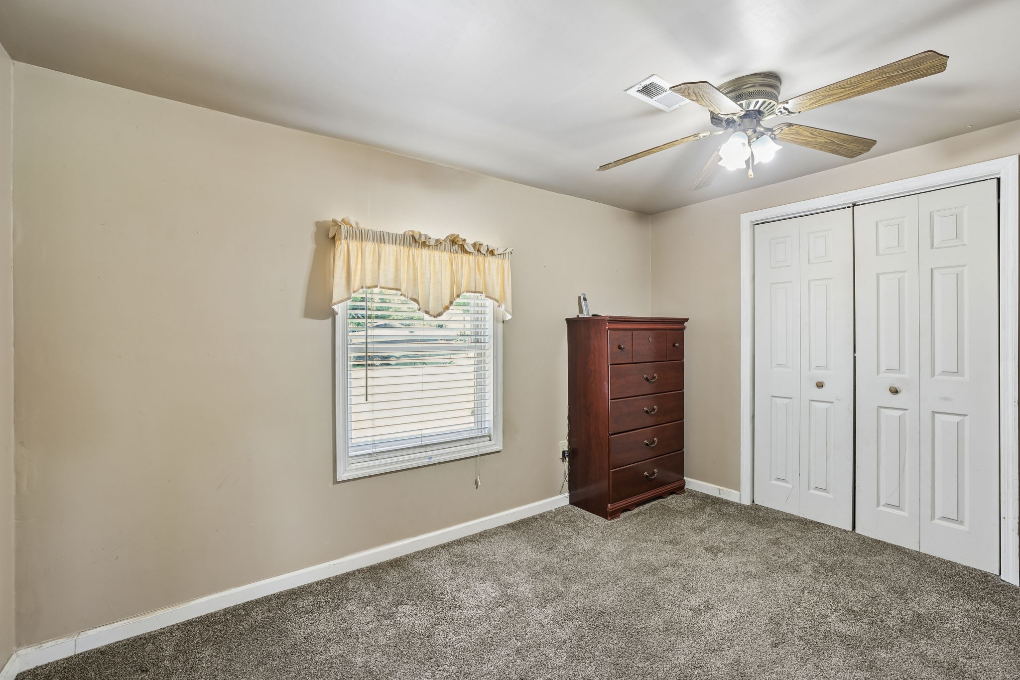 1323 Dawson Pl