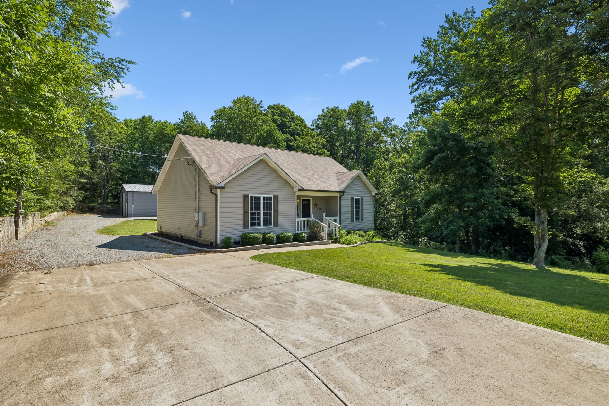 1179 Abernathy Rd
