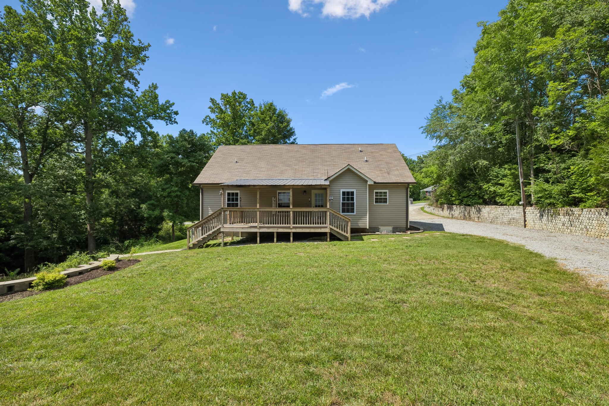 1179 Abernathy Rd
