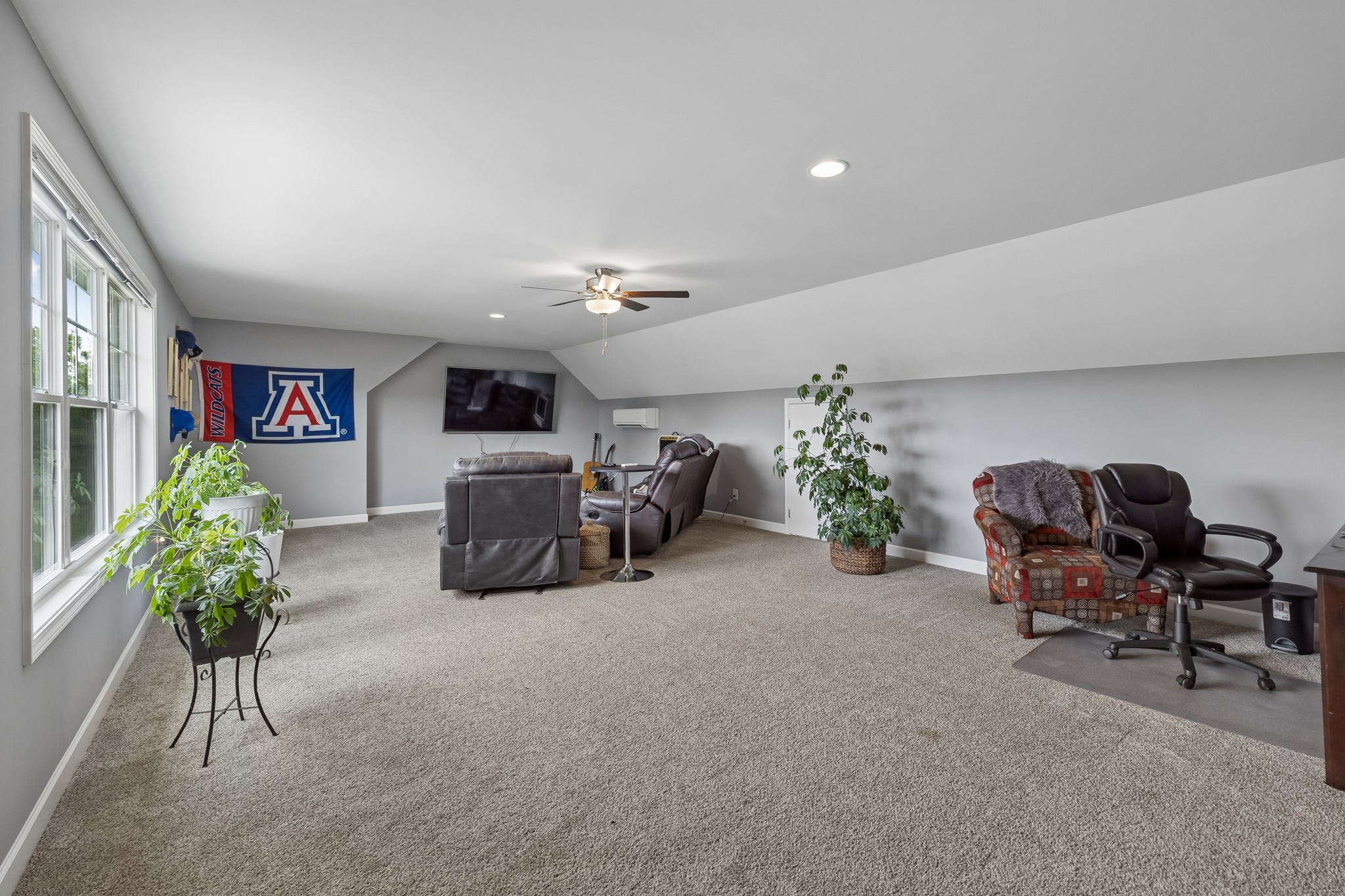 1035 Robert Lee Dr