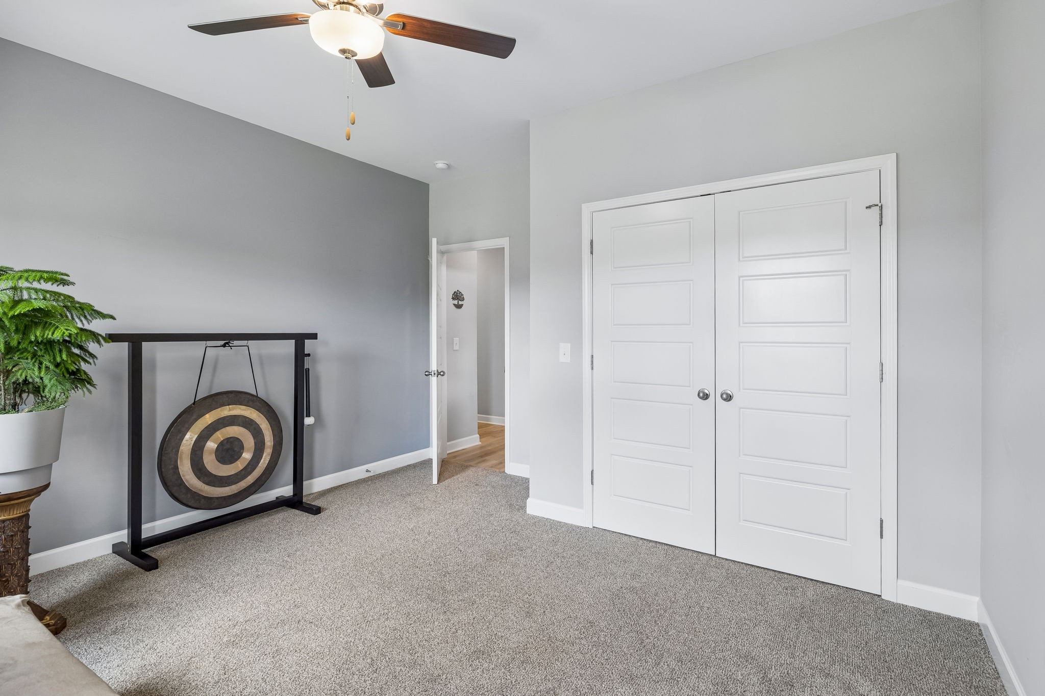 1035 Robert Lee Dr