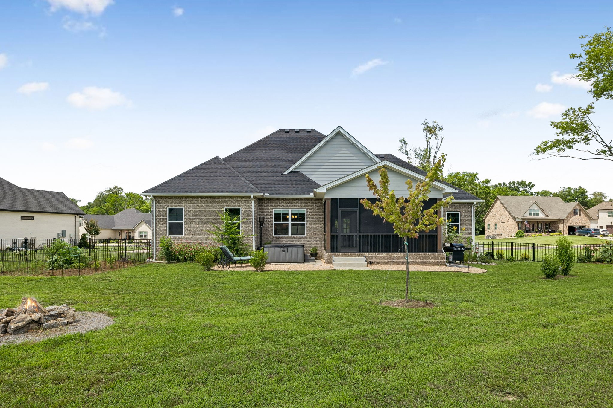 1035 Robert Lee Dr