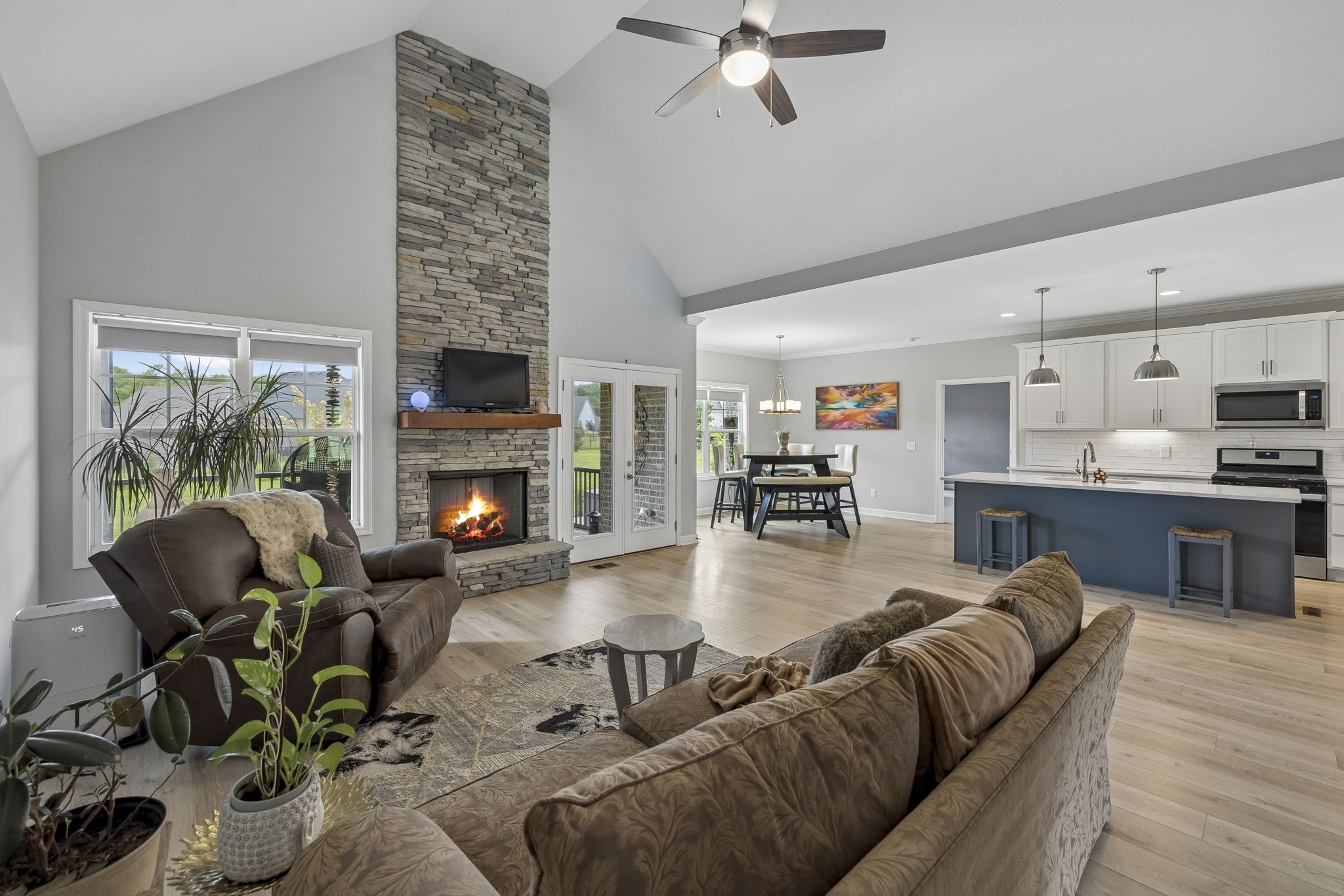1035 Robert Lee Dr