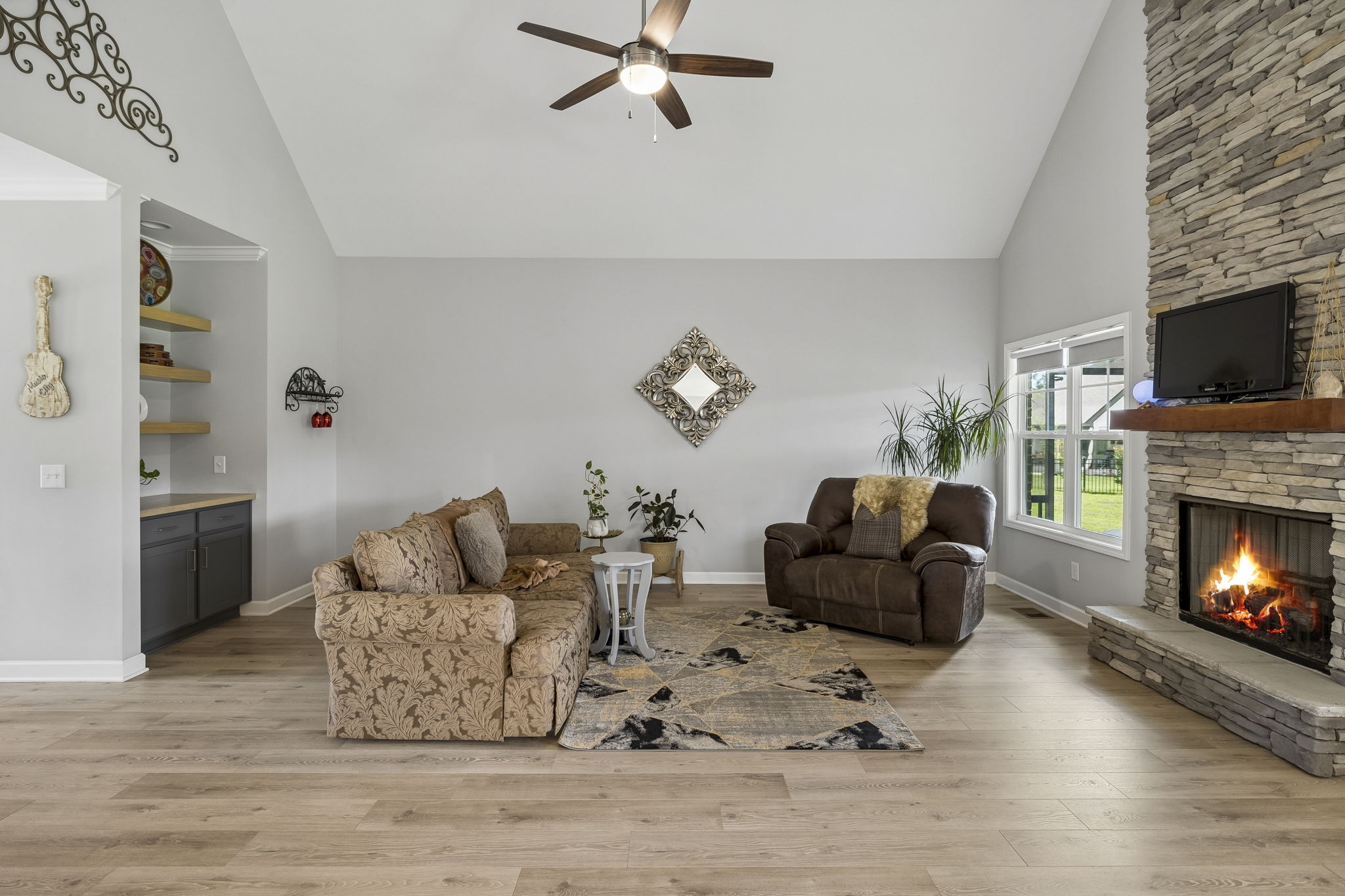 1035 Robert Lee Dr