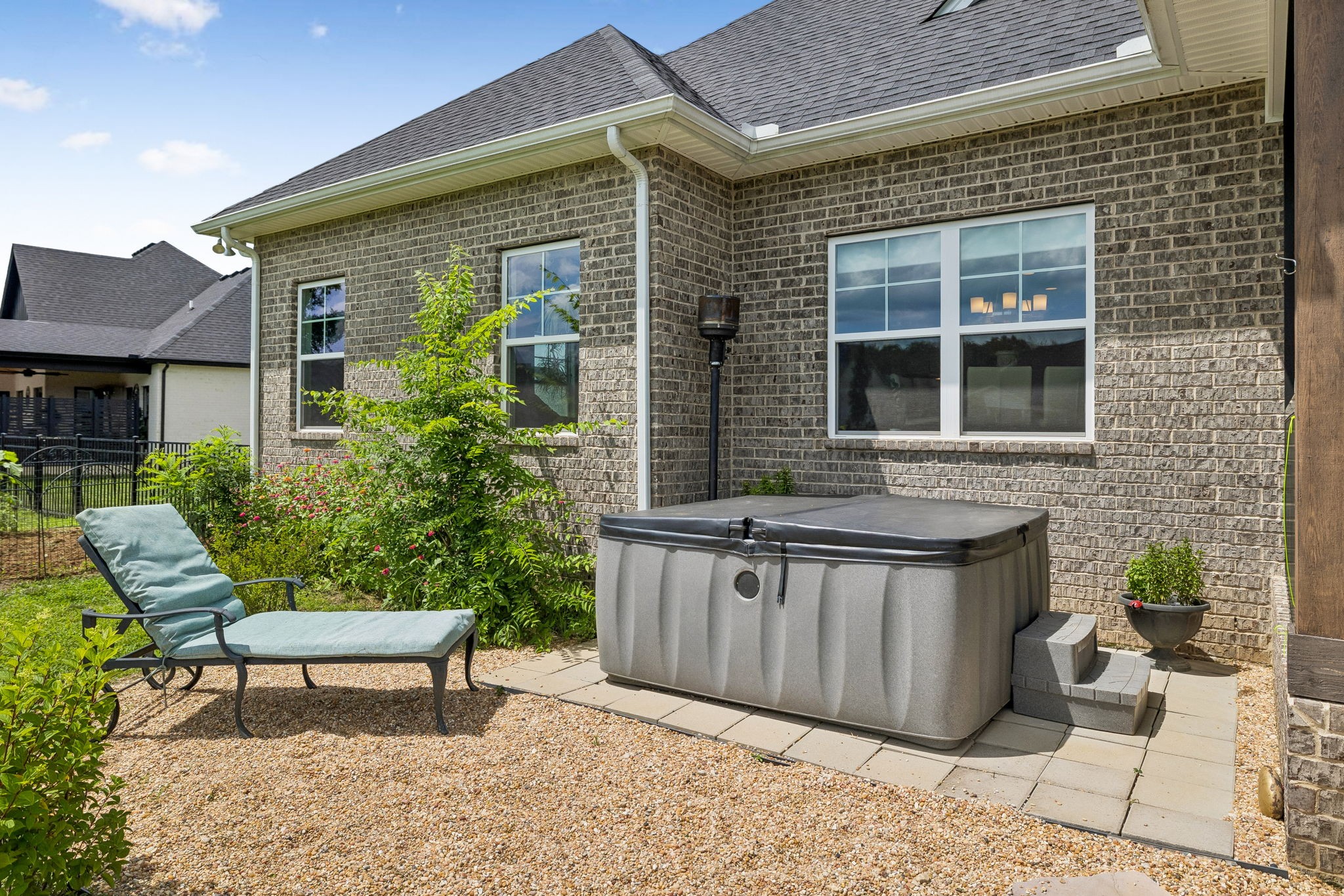 1035 Robert Lee Dr