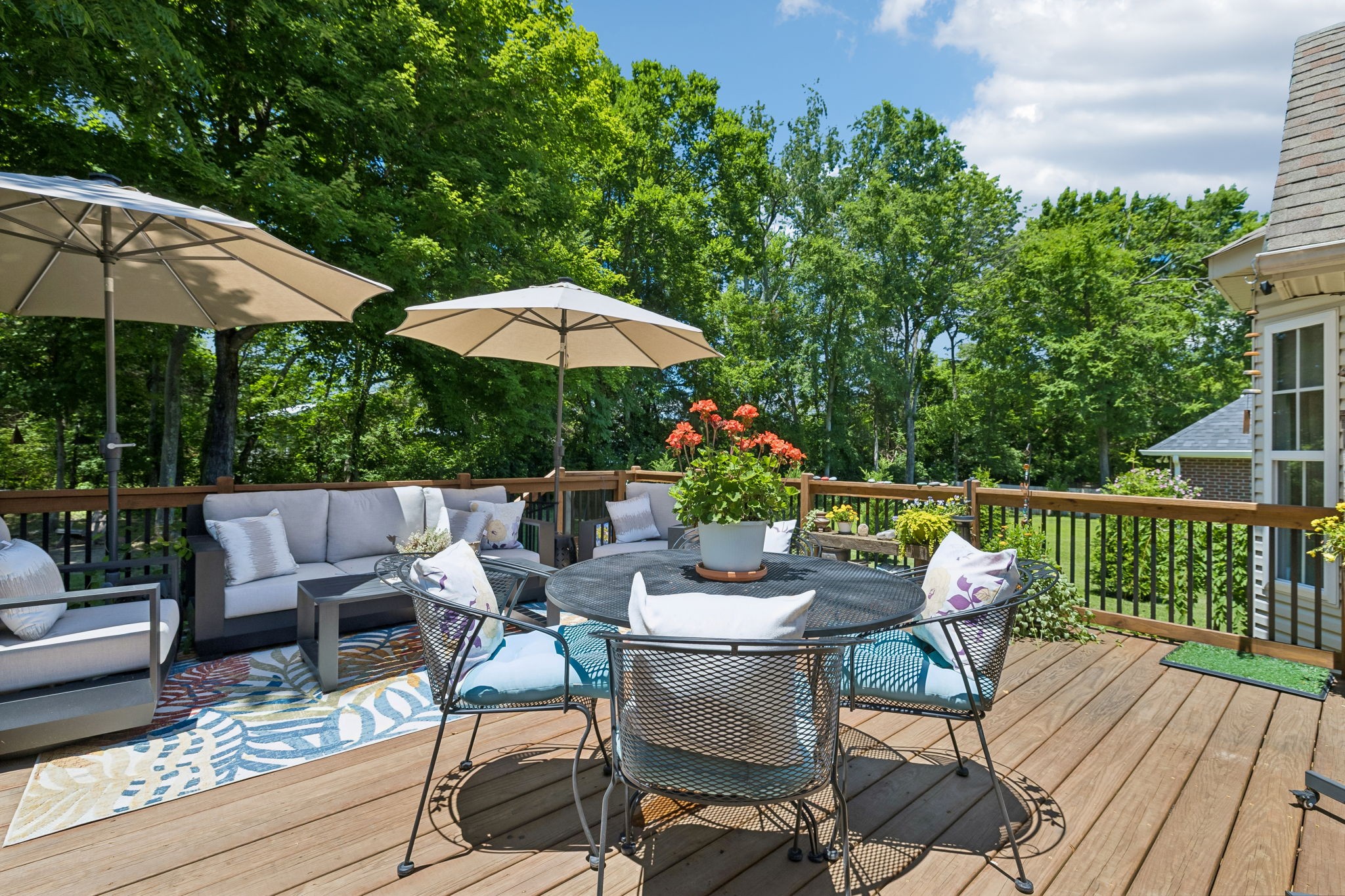 124 W Braxton Ln
