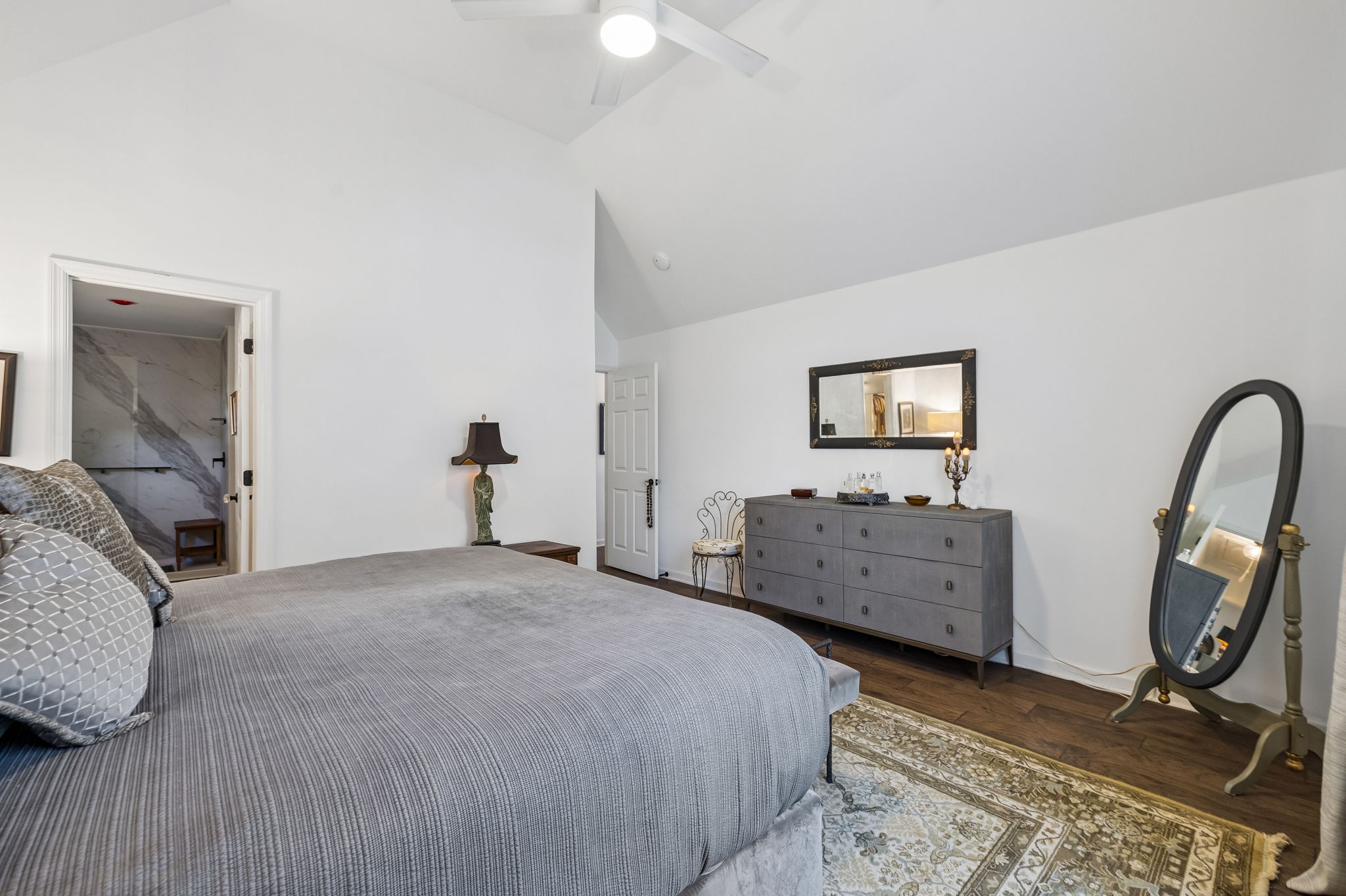 124 W Braxton Ln