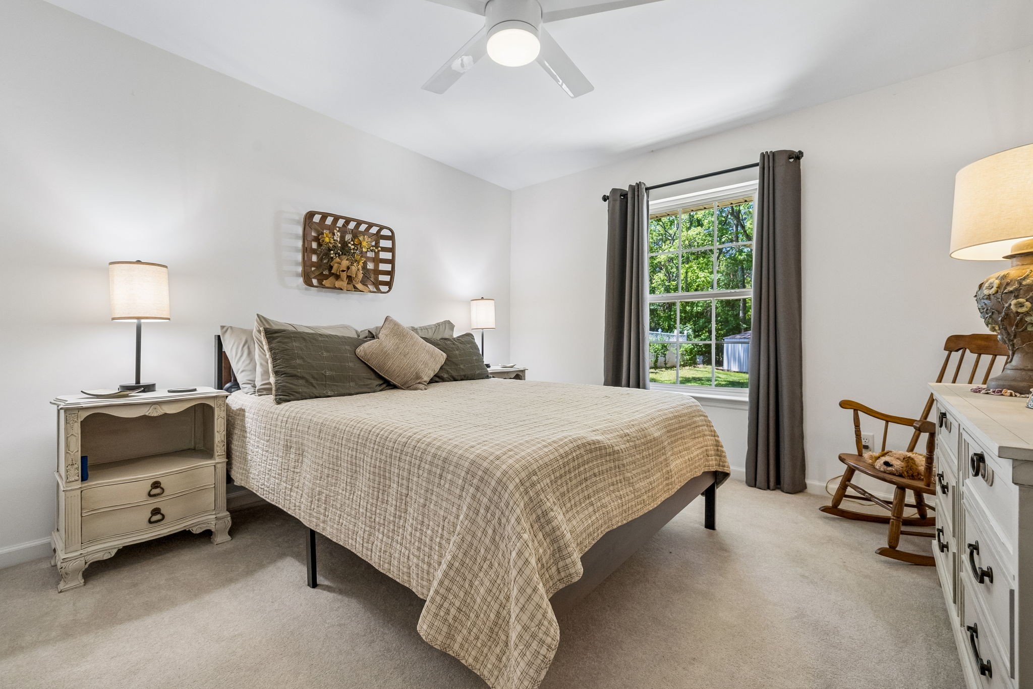 124 W Braxton Ln