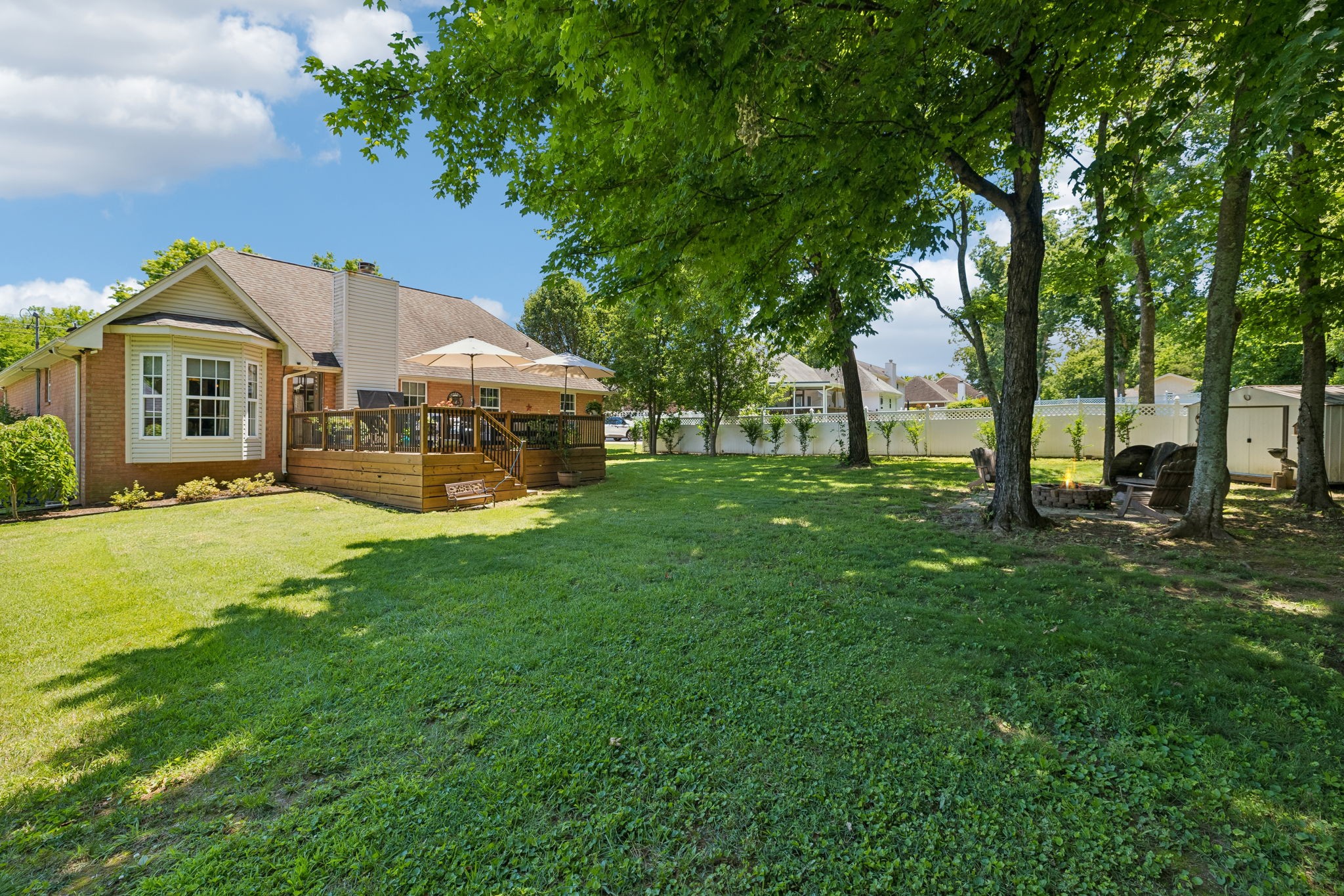 124 W Braxton Ln