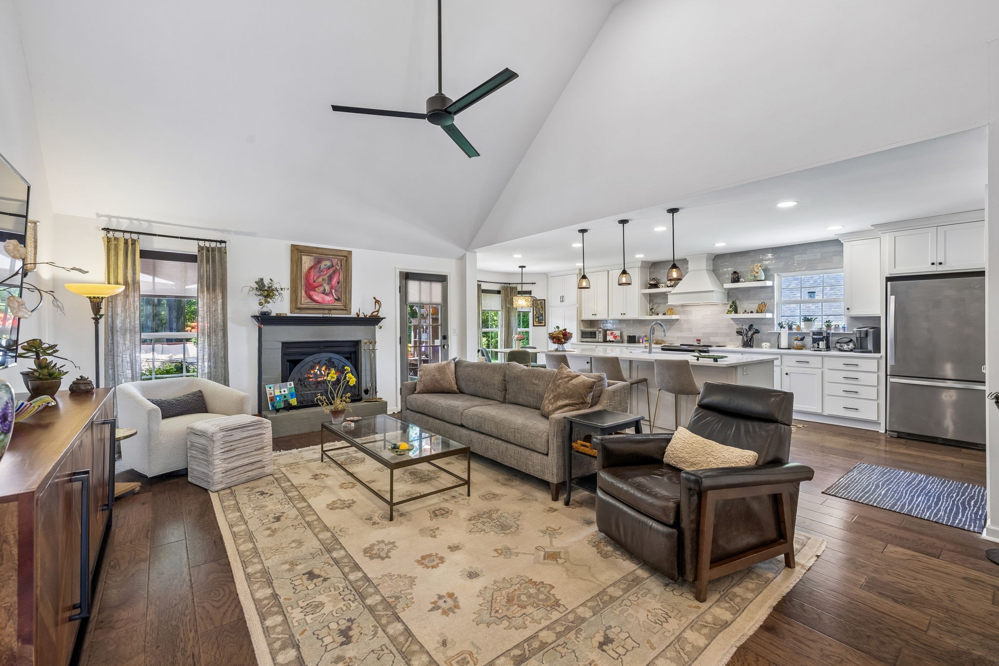 124 W Braxton Ln