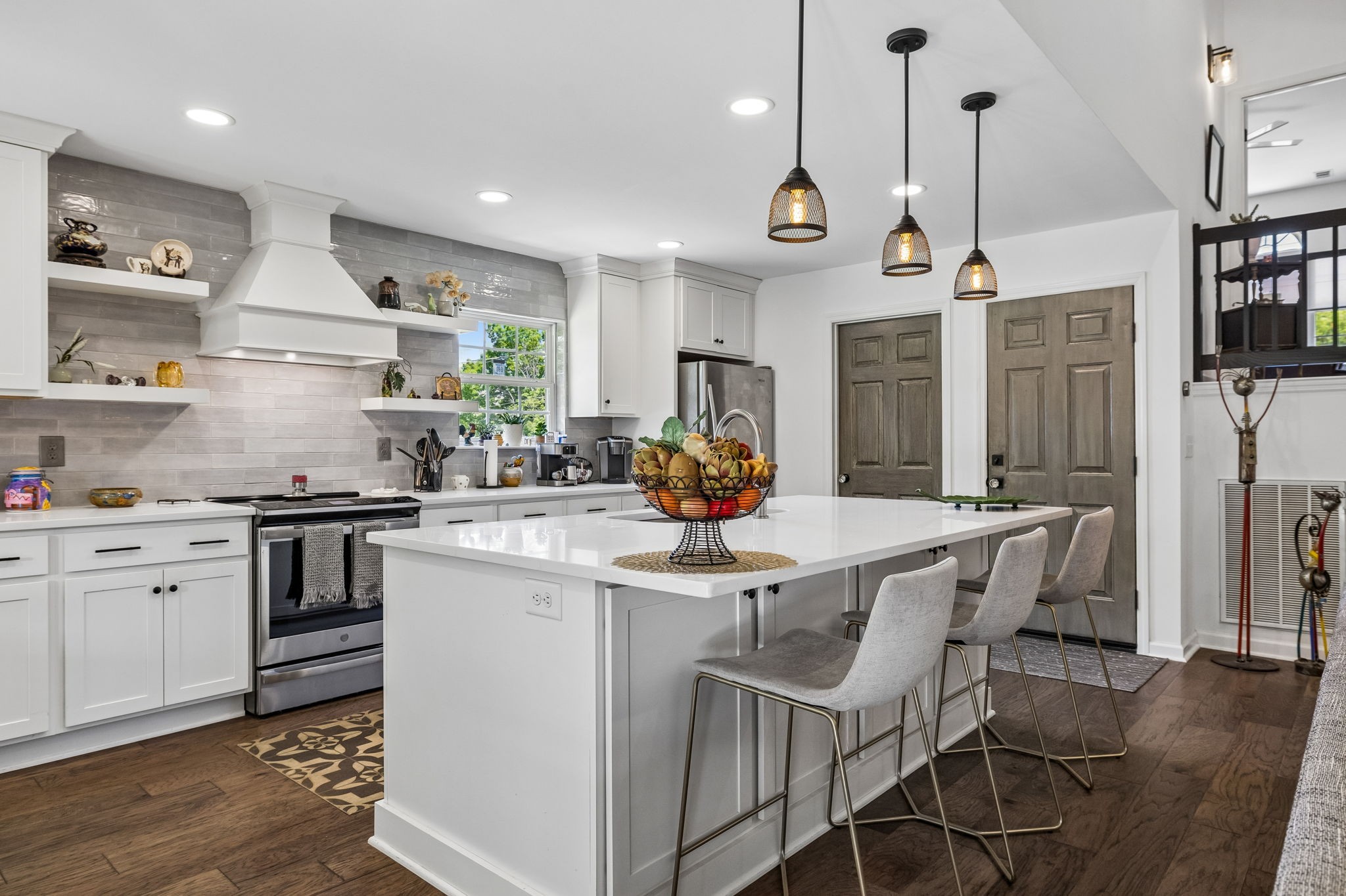 124 W Braxton Ln