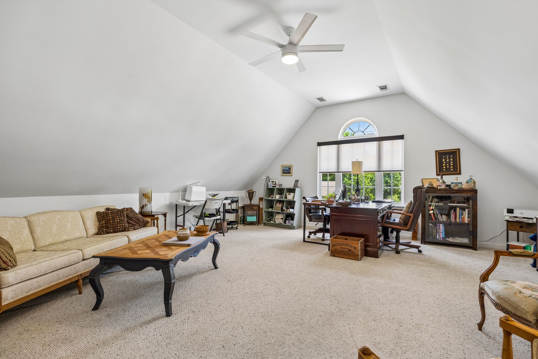 124 W Braxton Ln