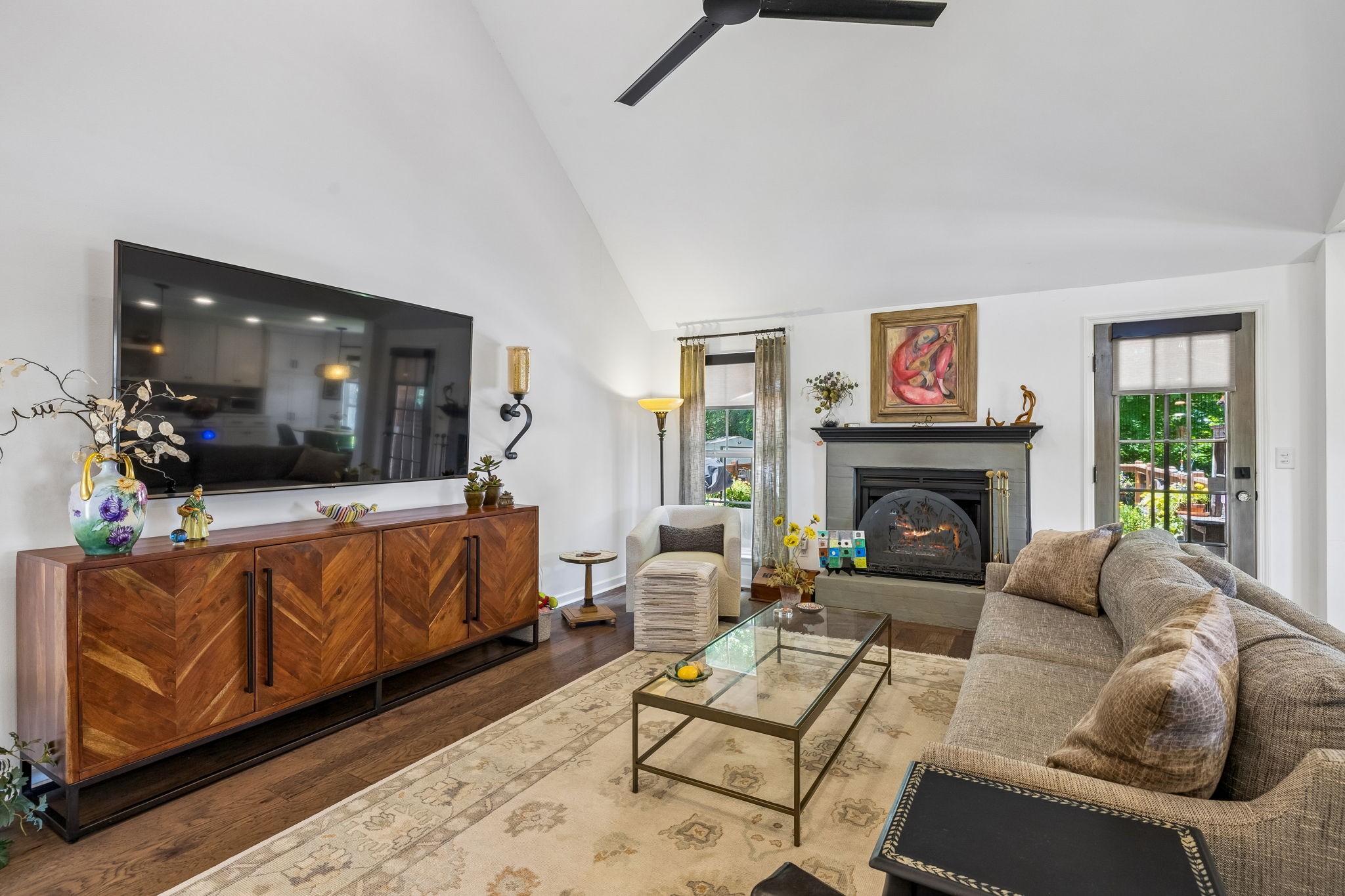 124 W Braxton Ln