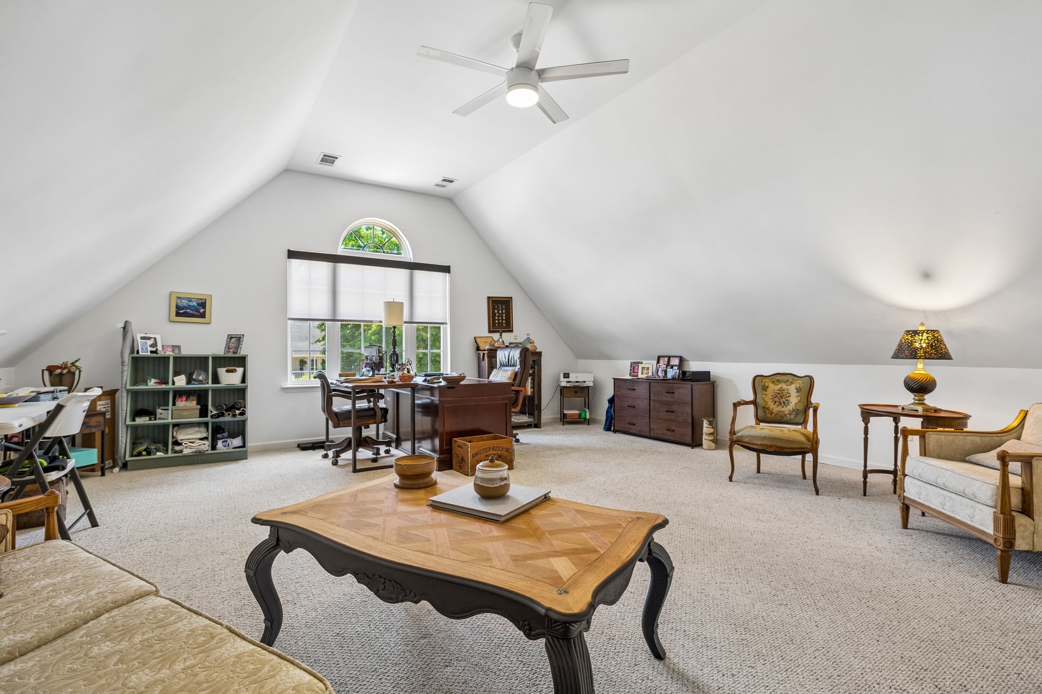 124 W Braxton Ln