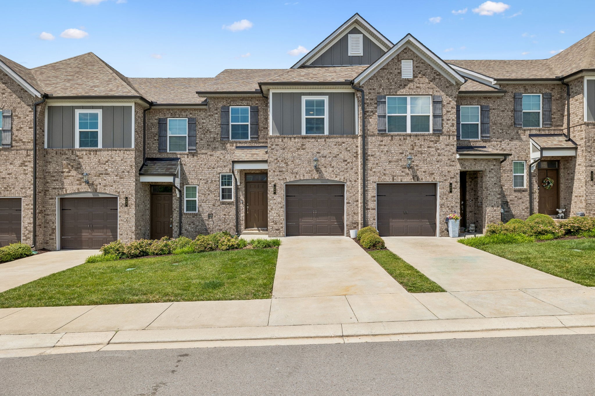 406 Wooden Shoe Way