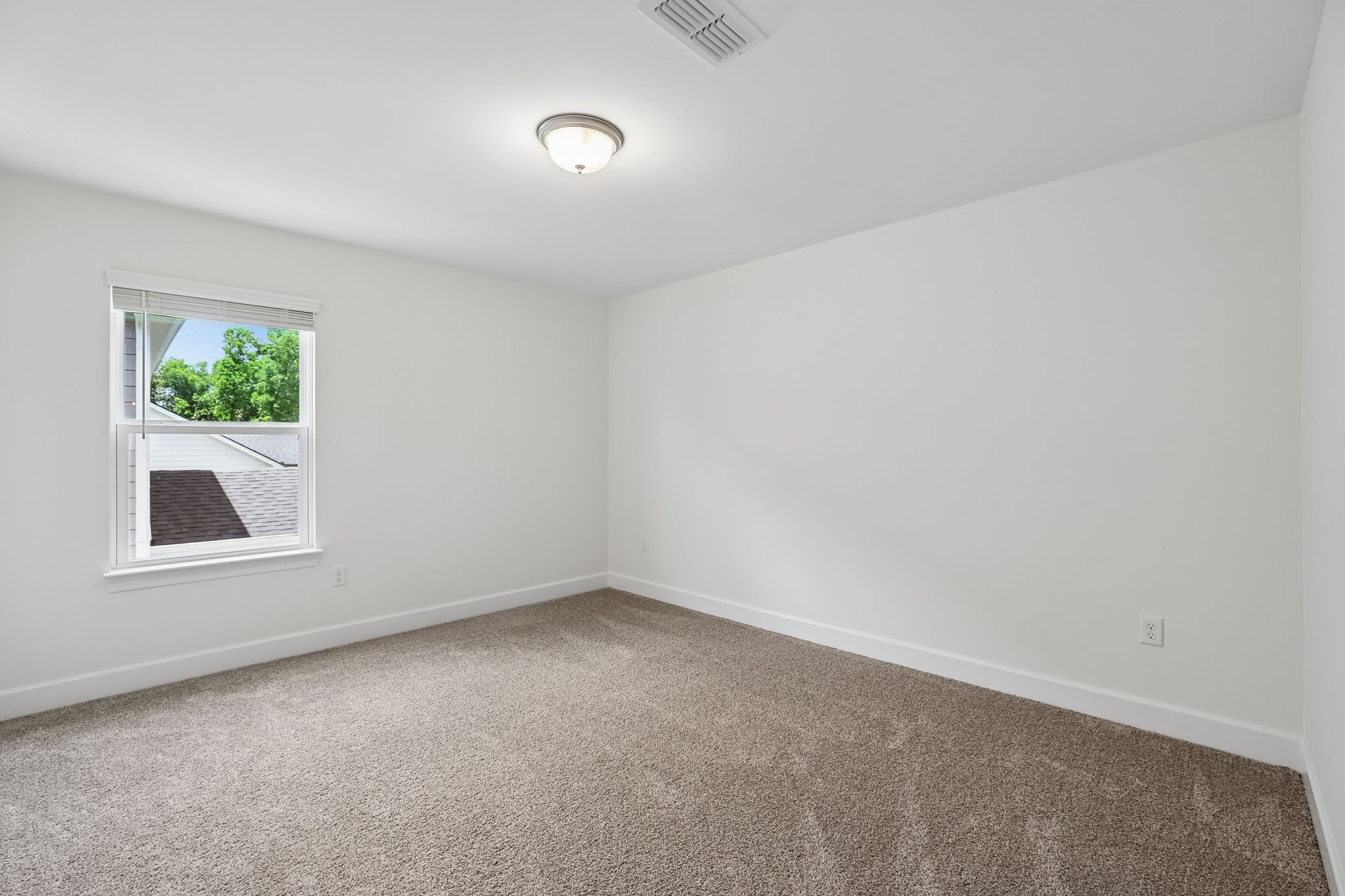 4044 Rosa Dr