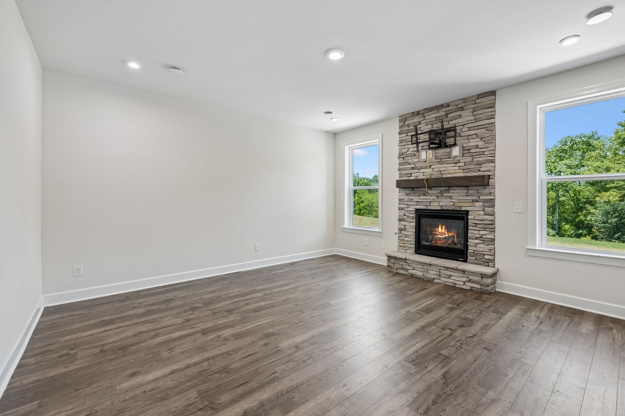 209 Pin High Dr