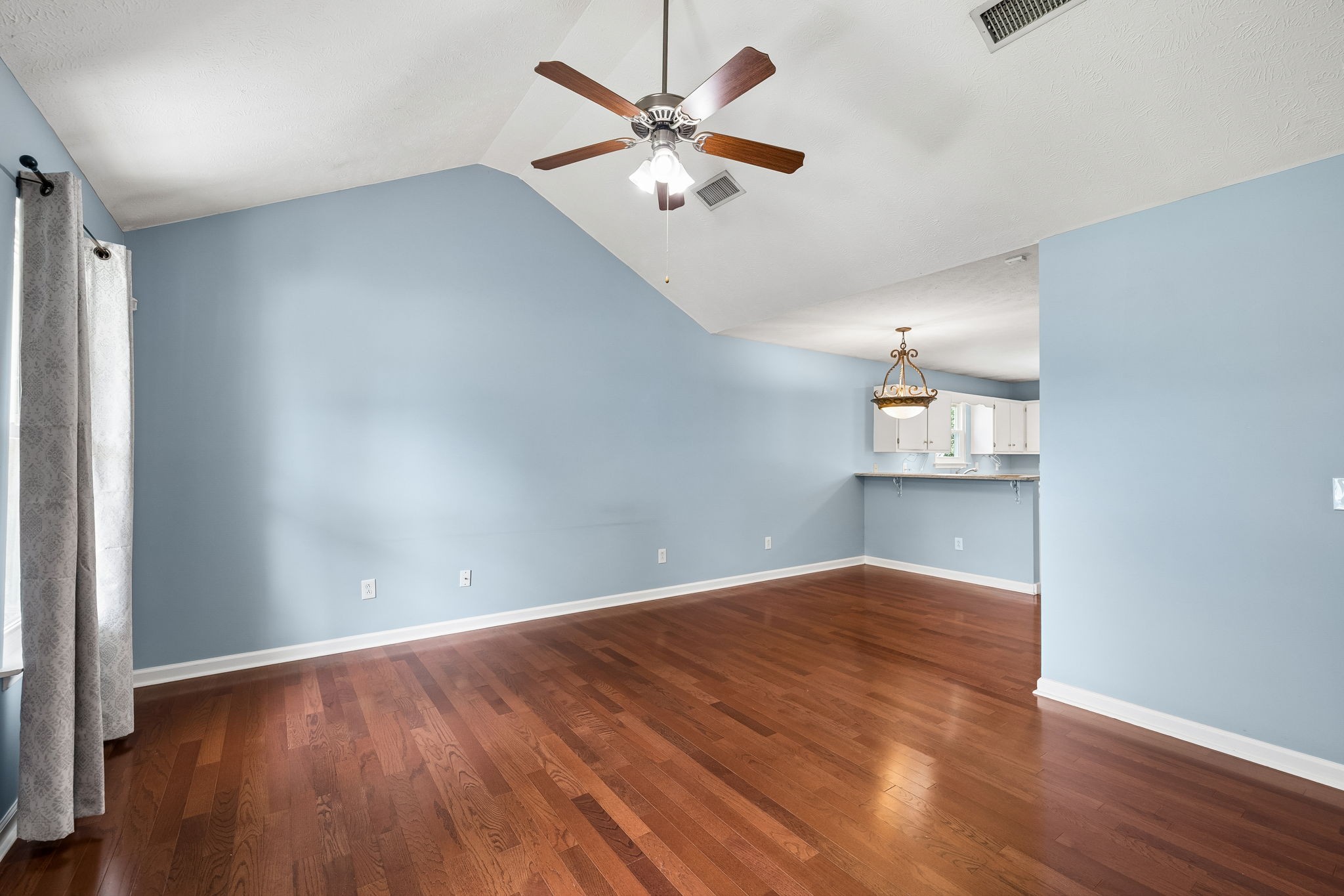 2728 Pepperdine Dr