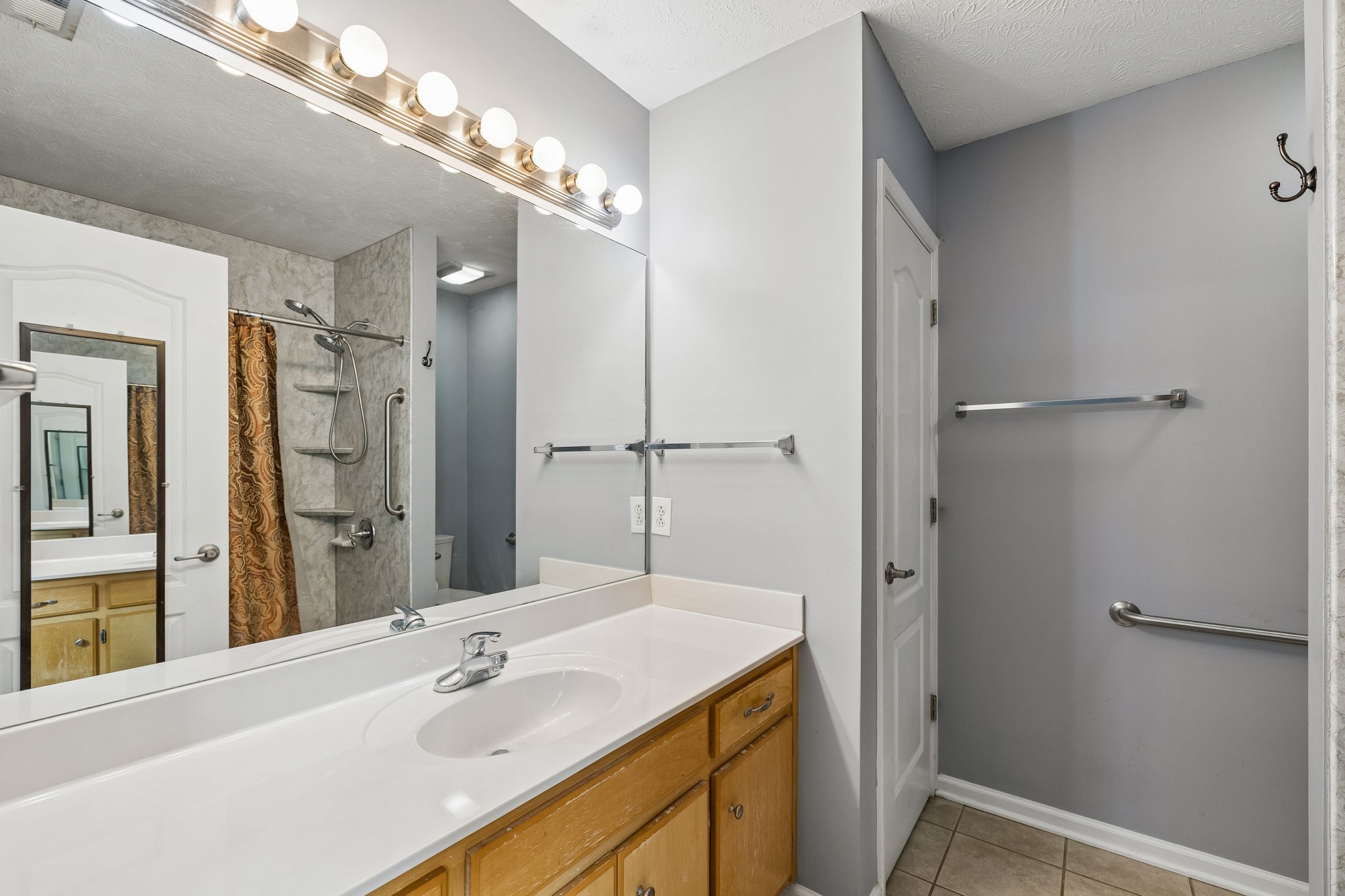 2728 Pepperdine Dr