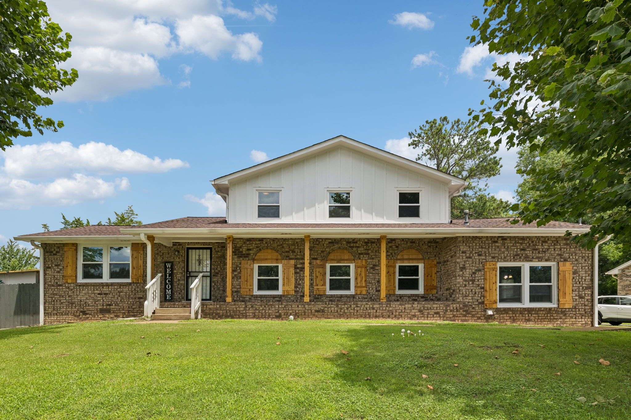 5140 Whitaker Dr