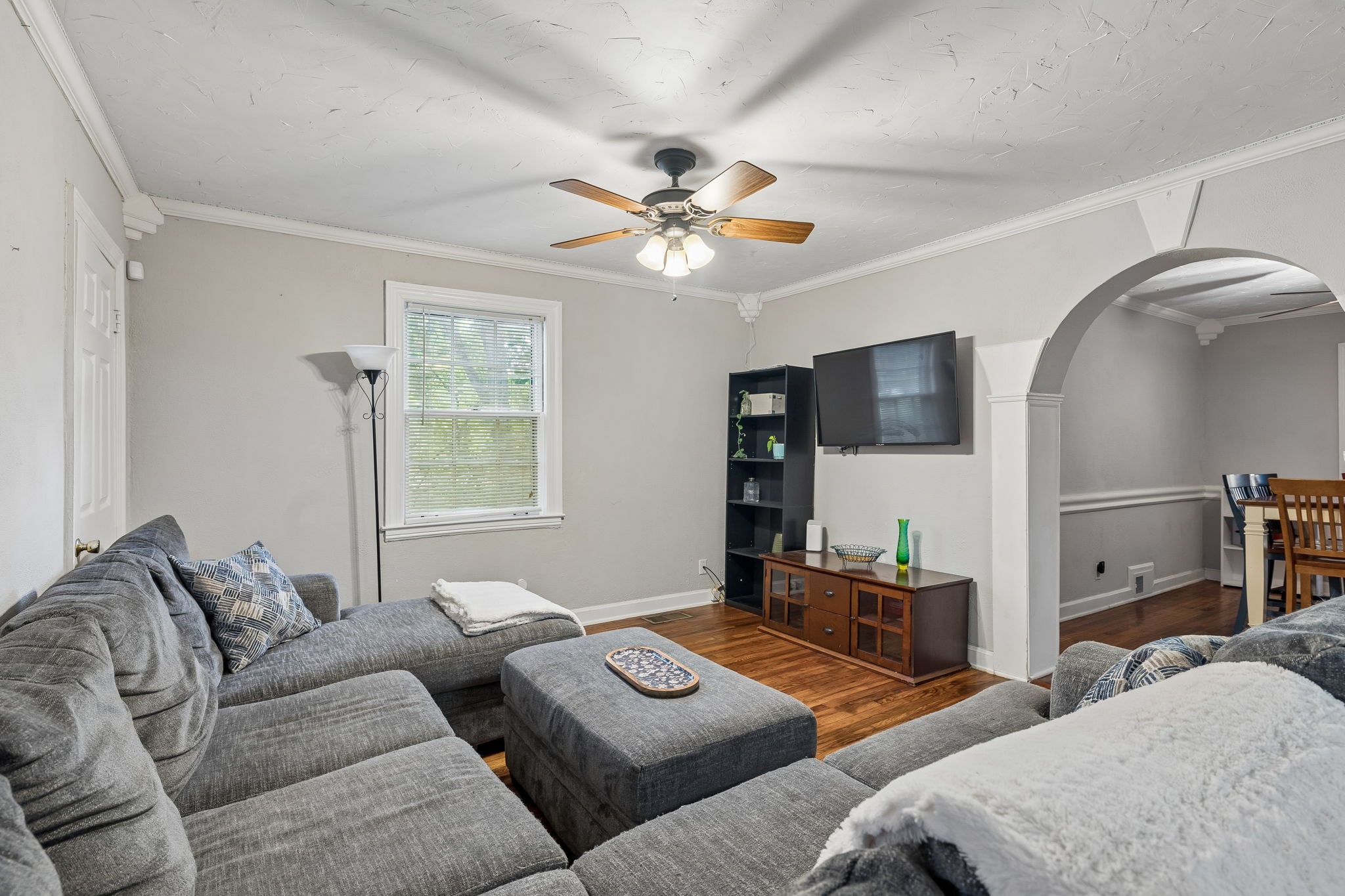 1804 Mars St