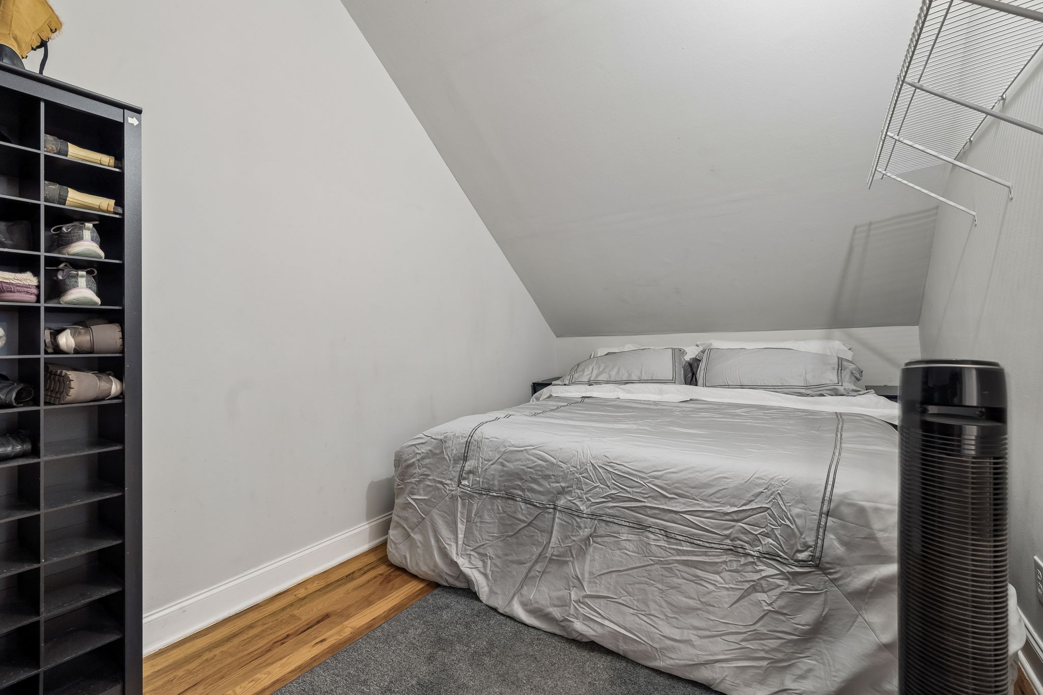1804 Mars St
