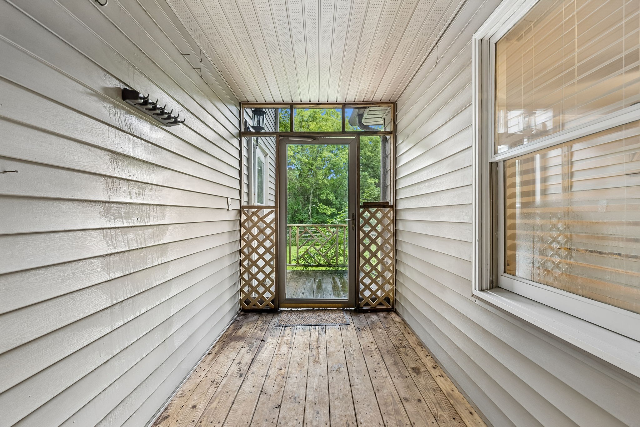 1804 Mars St