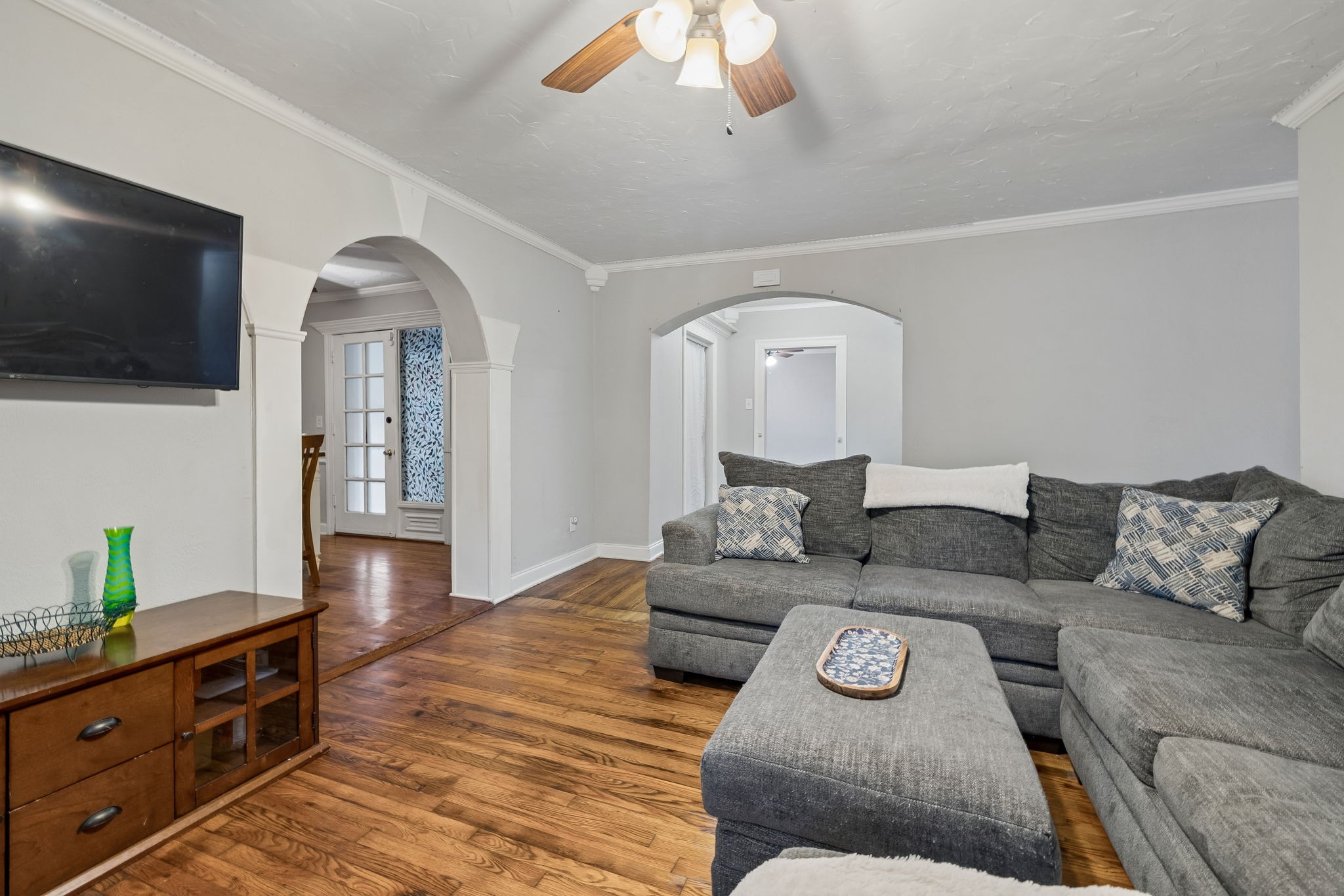 1804 Mars St