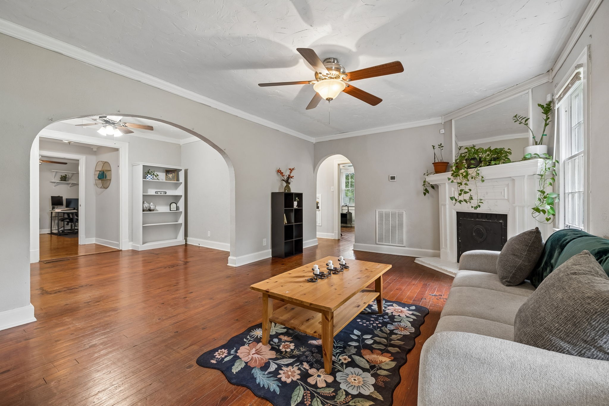 1804 Mars St