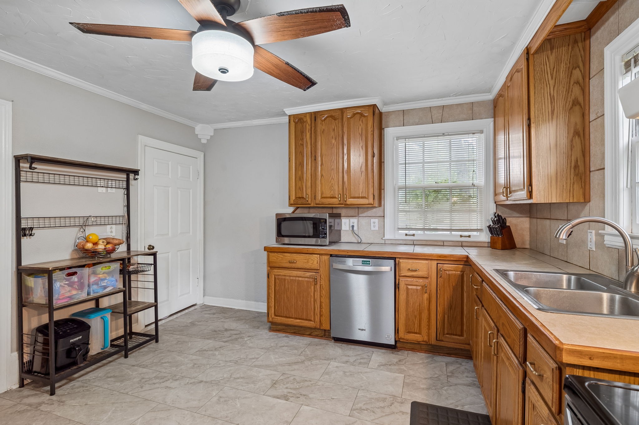 1804 Mars St