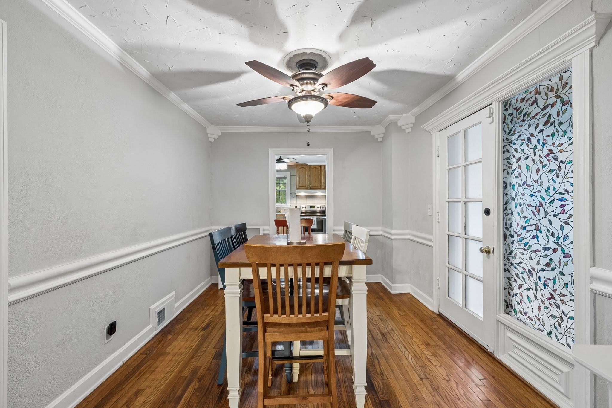1804 Mars St