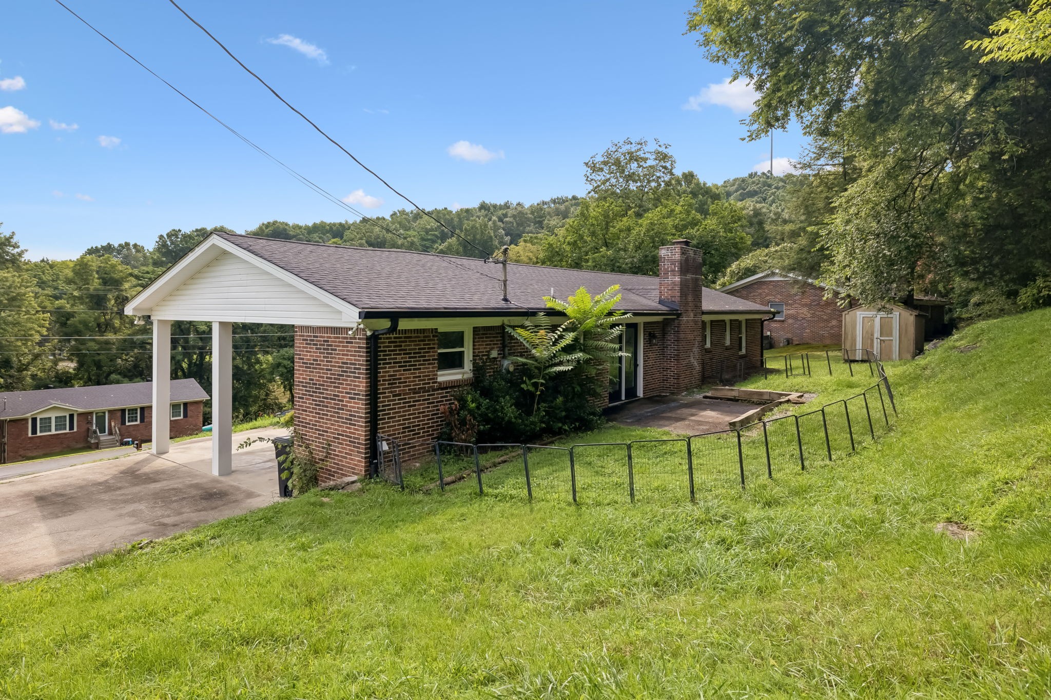 132 Hillwood Dr