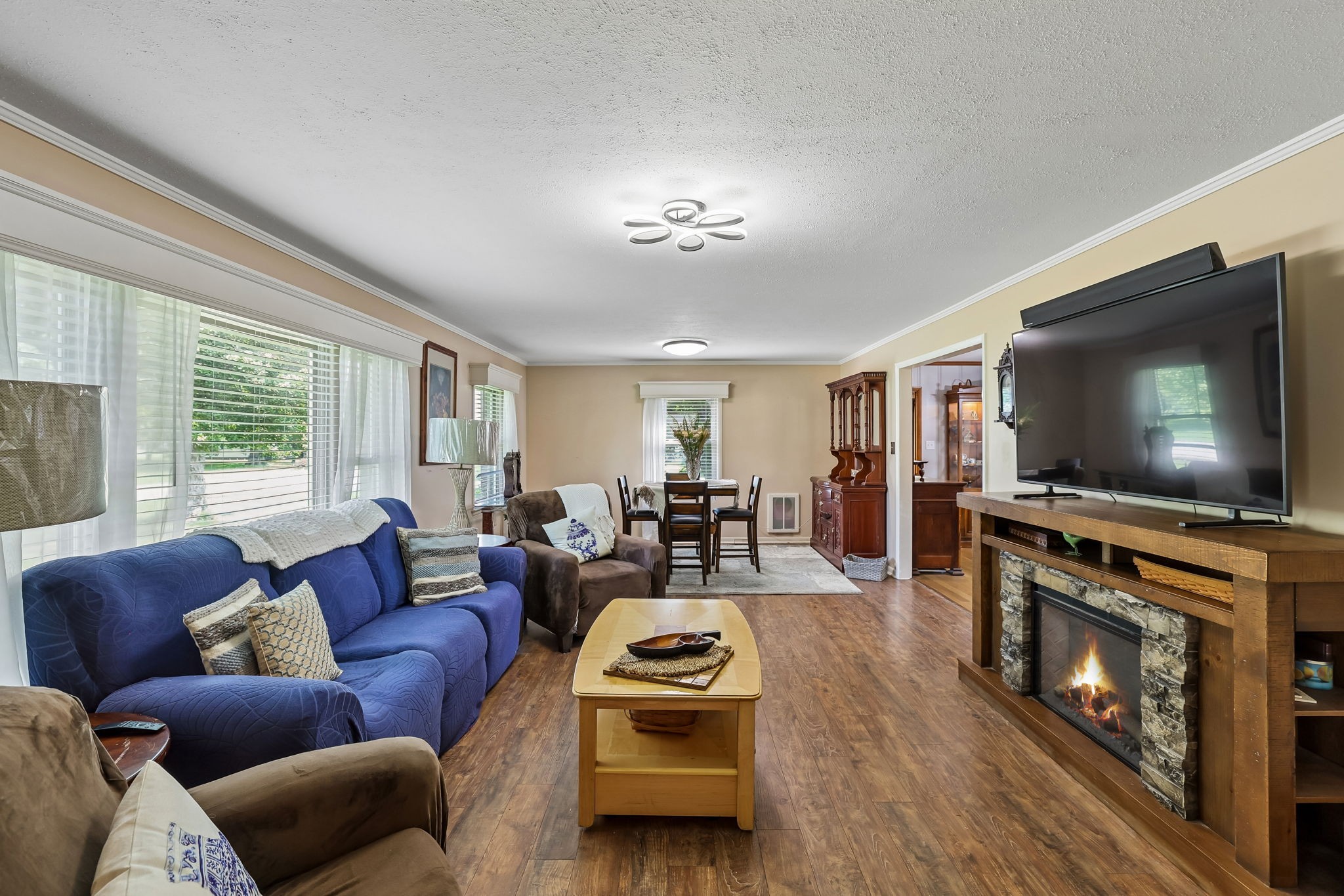 204 8th Ave, SE