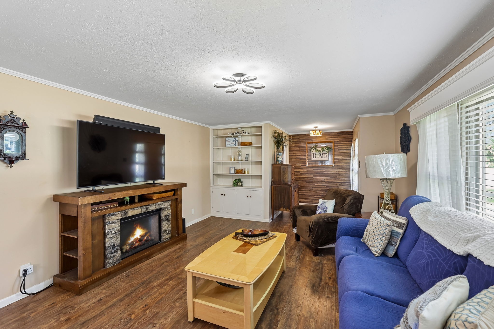 204 8th Ave, SE