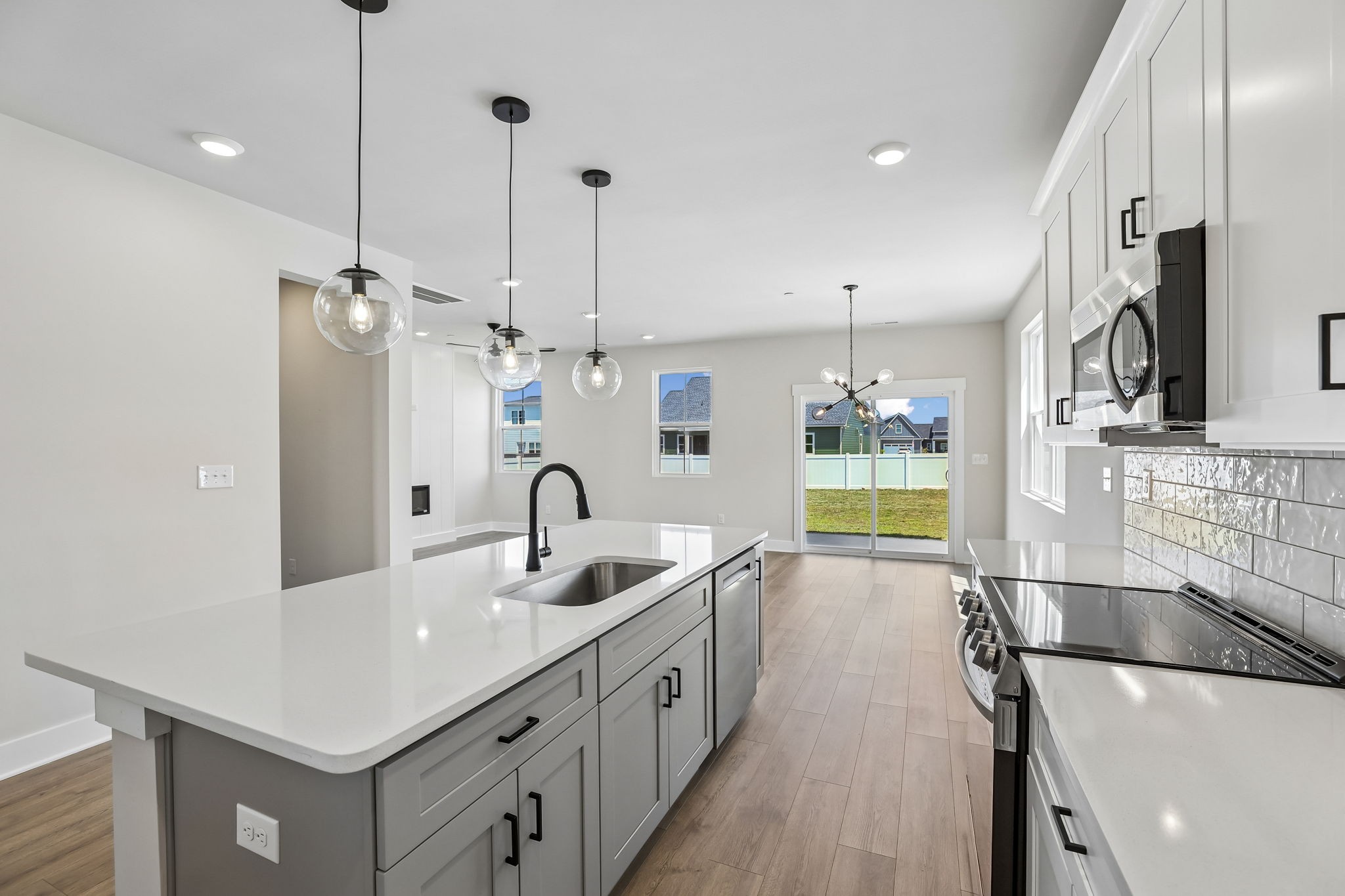 10109 Whitehorn Ln