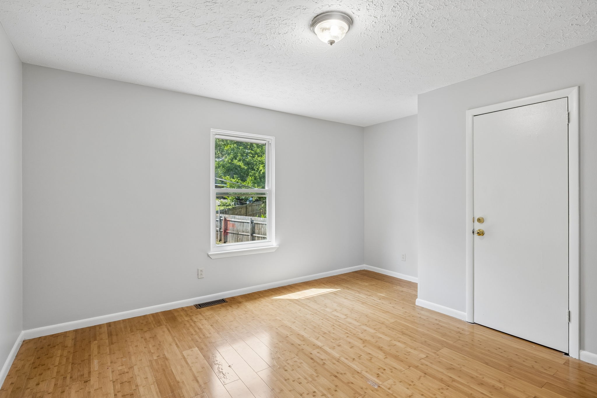 211 Archwood Dr