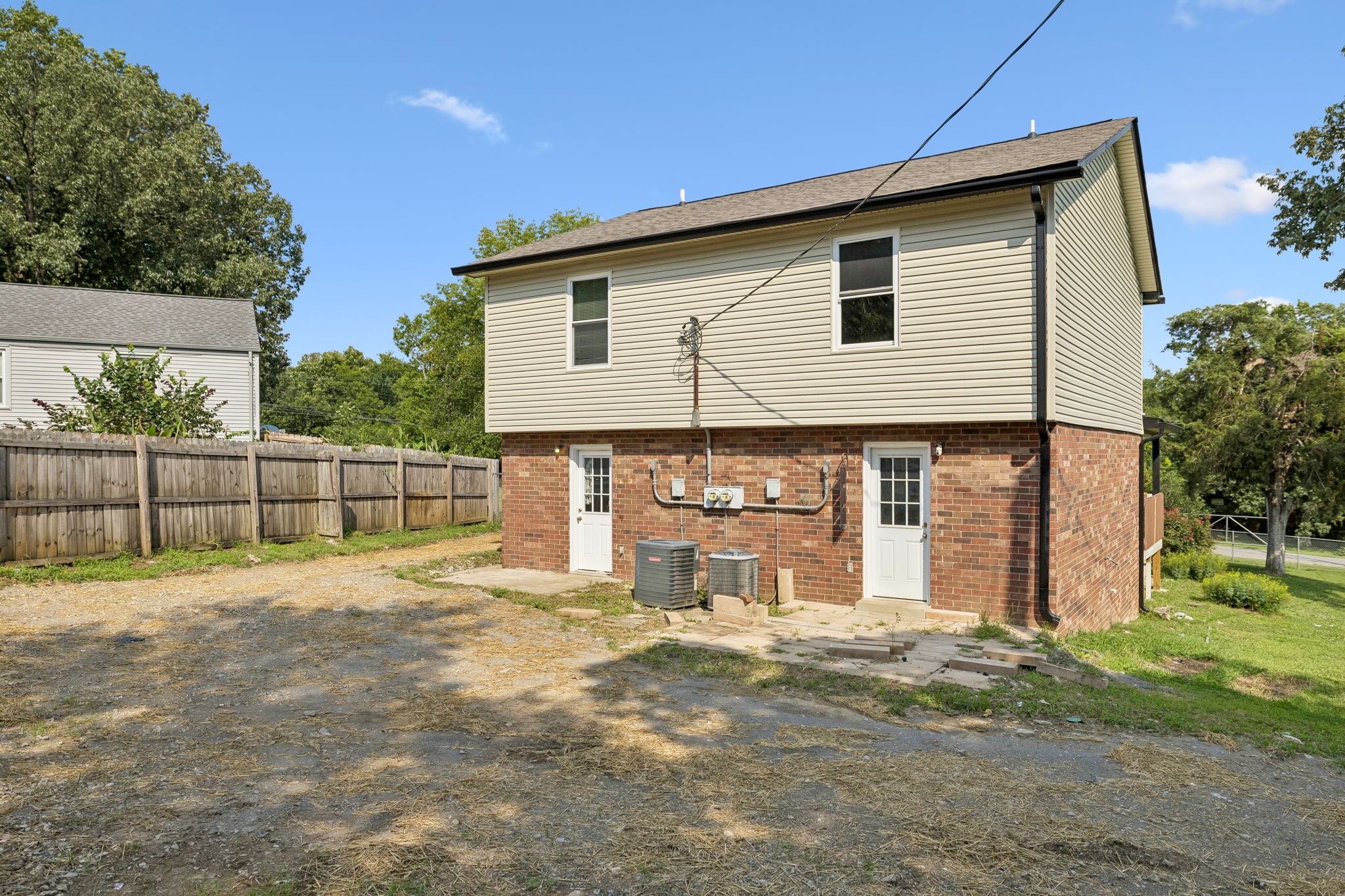 211 Archwood Dr