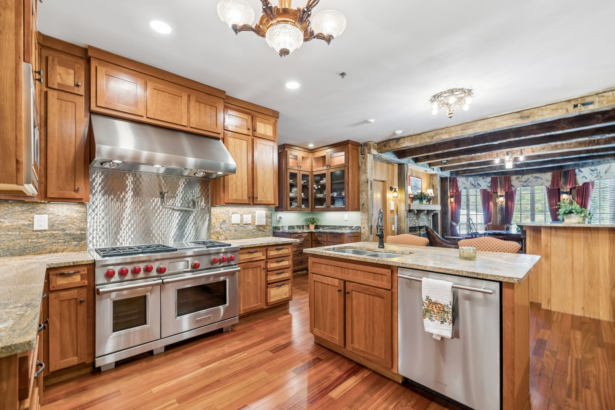 1374 Peter Pond Rd