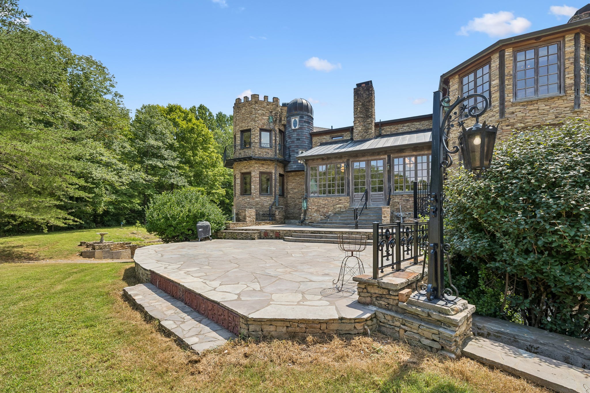 1374 Peter Pond Rd