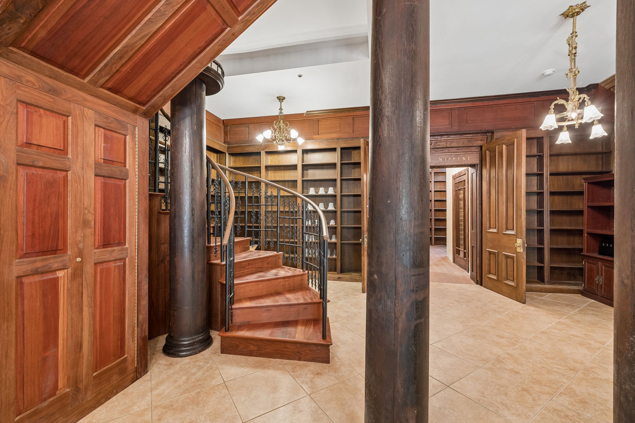1374 Peter Pond Rd
