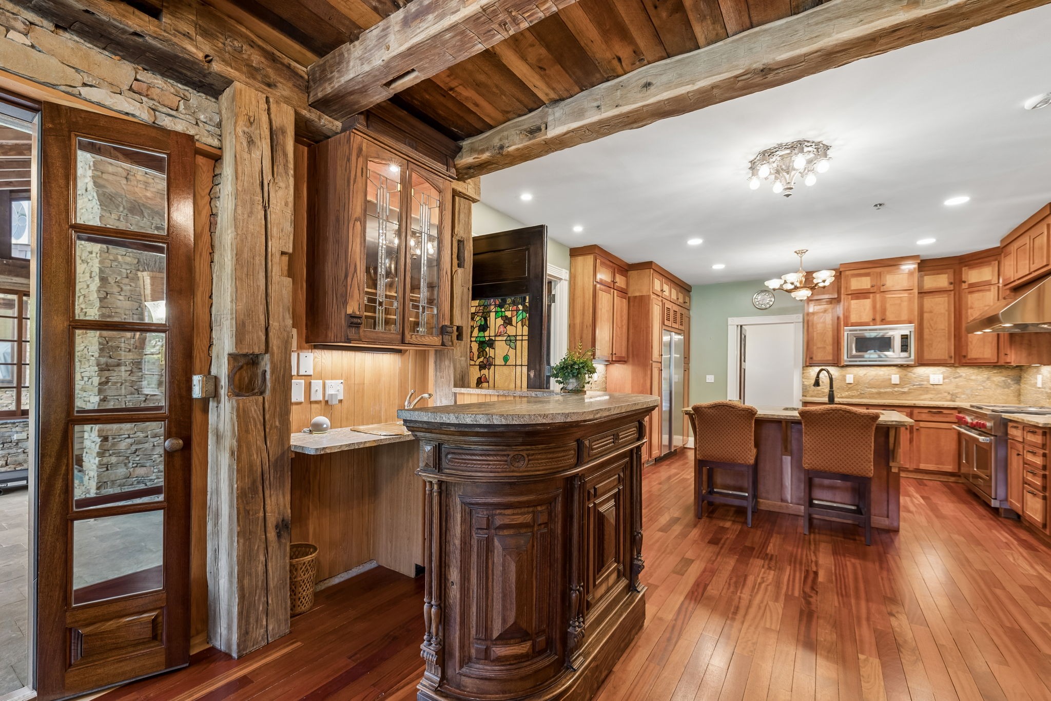 1374 Peter Pond Rd